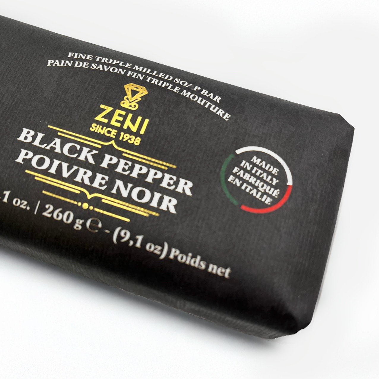 BLACK PEPPER è una fragranza intensa e vibrante, con un profilo aromatico caldo e maschile. Carattere deciso e note speziate. Un sapone triple milled, lavorato per garantire una schiuma ricca e una lunga durata.
Eleganza e tradizione dal 1938.
Scopri la collezione nello shop online.
Link in bio.
BLACK PEPPER is a vibrant and intense fragrance with a warm, aromatic profile.
Bold character with spicy notes.
A triple milled soap bar, crafted for a rich lather and long-lasting quality.
Zeni Soaps Since 1938.
Discover the collection in our online shop.
Link in bio.
#italiansoaps #pepenero #madeinitaly🇮🇹 #strongscents #strongscentsoap #blackpepper