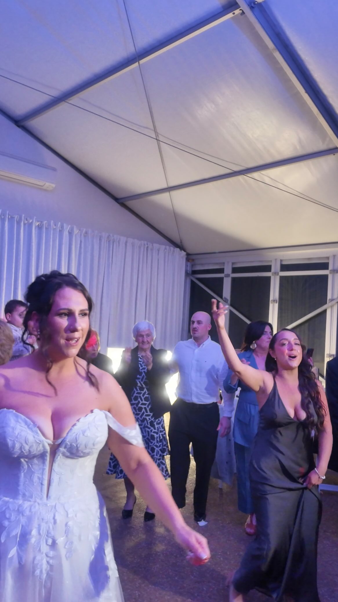 When your jam comes on 🎵