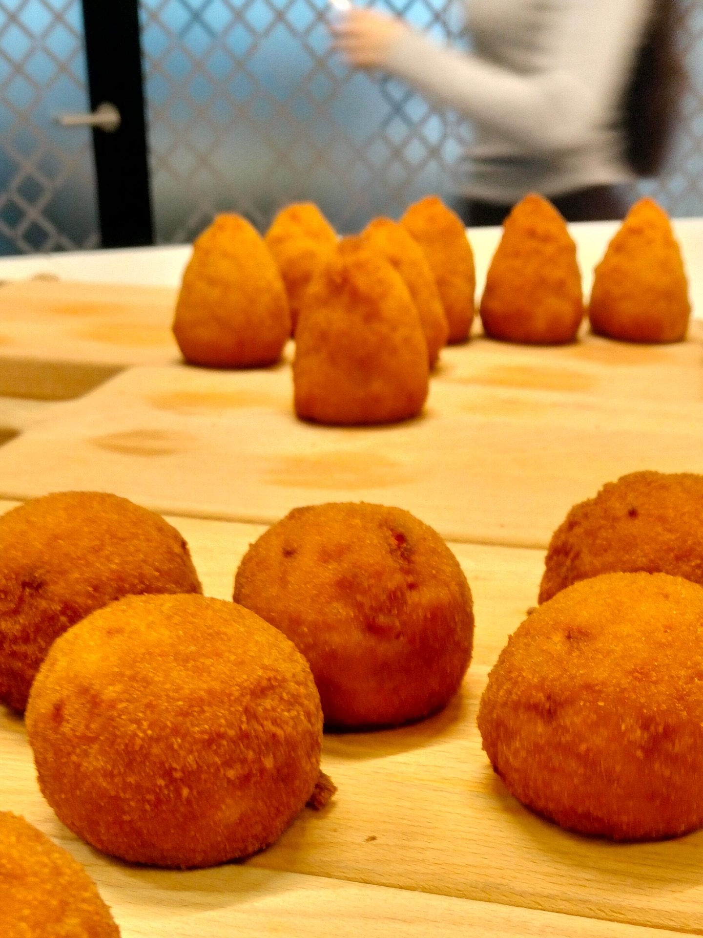 Arancini and Suppli' !!! 😋 Golden, crispy, and impossible to stop at one 🚫✨ Freshly made, lined up, and ready to disappear ! 😉 Send us a message for further info 😃
❓⁉️❓Are you looking for very nice food for you, your family, friends and/or colleagues ?
#foodie #foodstagram #friedfood #crispy #homemade