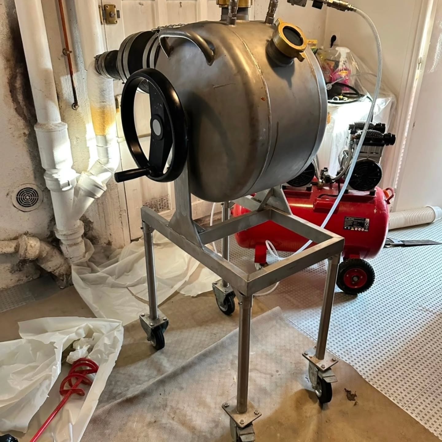 Chemisage 6ml ø95 et ouverture de 4 piquages.