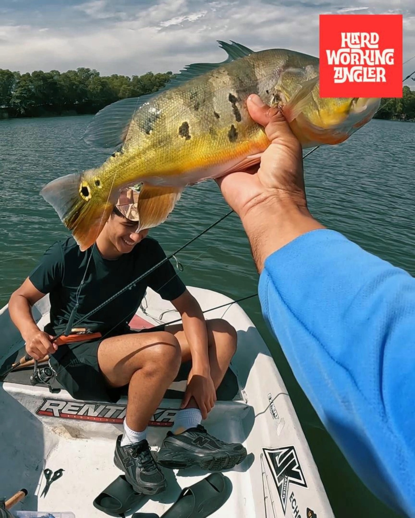 cool kid, real passion for fishing. just out here having a good time on our urban lake in Kuala Lumpur.
Website: https://www.hardworkingangler.com
Instagram: https://www.instagram.com /fishermanfromtown
Facebook: https://www.facebook.com/peacockbassmalaysia
#toman #hampalabarb #fishing #visitmalaysia #hardworkingangler #peacockbassfishingguidemalaysia #mancing #mancingmania