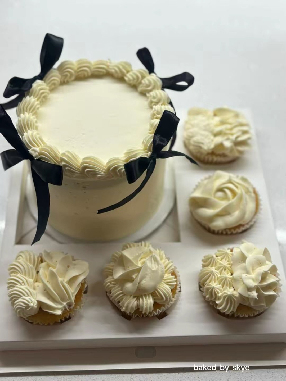 Order On the website🥰
#baked_by_skye #bentobox