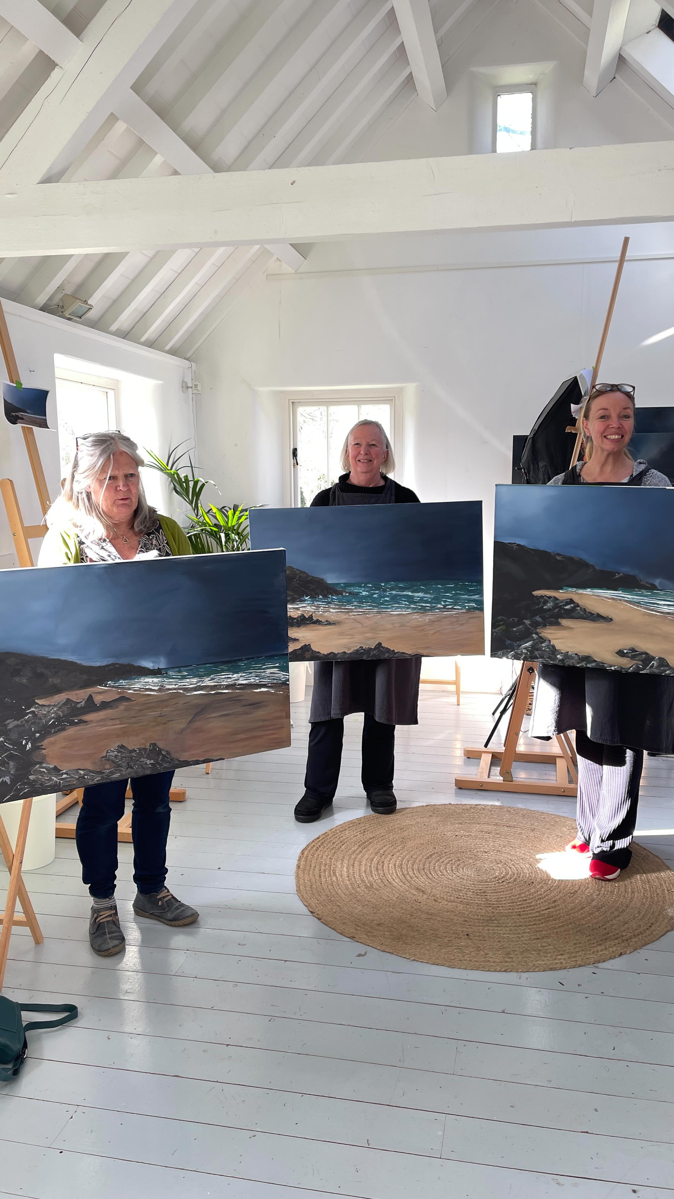 I hosted my first two-day large scale seascape workshop last week.
It was such a special few days—thank you to everyone who came. You took home some absolutely stunning artwork!
I’ll definitely be running more, so if you haven’t yet, then subscribe to my newsletter to be among the first to hear the new dates.
Instagram 🔗 in bio
Facebook 🔗https://www.charlotte-englefield-art.co.uk/find-out-more