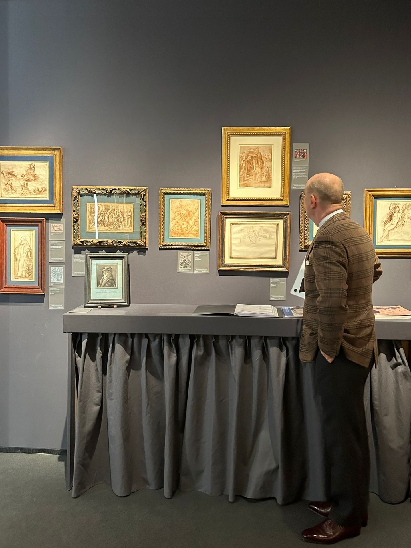 At the Salon du Dessin, we are presenting a focused selection of Italian and French master drawings — from Parmigianino to Giovanni Battista Tiepolo, alongside Pierre Brebiette and Guercino.
On view this week at stand 29.
Open until Monday.
📍 Palais Brongniart
Place de la Bourse, 75002 Paris #
Saturday 28 March: 11am – 8pm
Sunday 29 March: 11am – 8pm
Monday 30 March: 12pm – 6pm
#SalonDuDessin #MasterDrawings #OldMasterDrawings @salondudessin #parisfair parmigianino