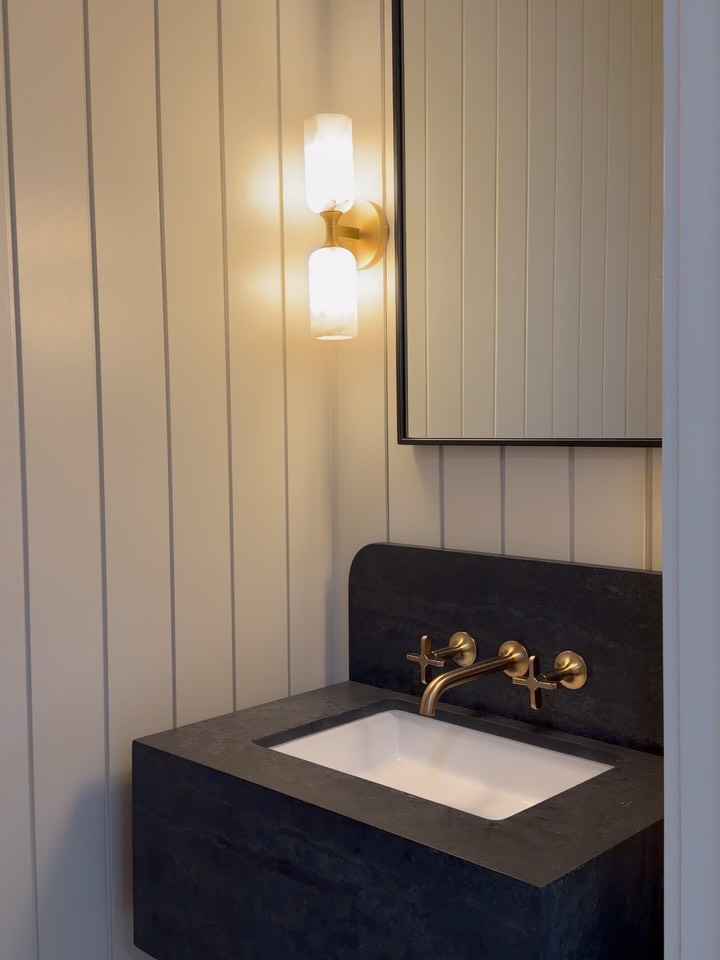 A powder bath dream✨ #interiordesign #designingspaces #transitionaldesign #powderbath