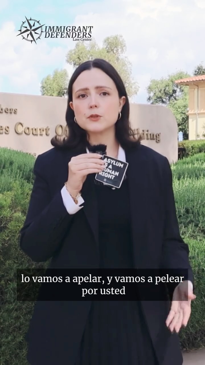 Apelar un caso de defensa contra la deportación no es tarea fácil, sin embargo, nuestros abogados se esforzarán al máximo para garantizar la justicia para sus clientes.
Cuando un caso se pierde o es denegado por la Junta de Apelaciones de Inmigración, este se remite entonces al Tribunal de Apelaciones del Noveno Circuito para su revisión.
Para muchísimos inmigrantes, el camino hacia una audiencia justa está plagado de obstáculos, incluido un sistema que, a menudo, resulta imposible de navegar en solitario. Encontrando representación legal puede ser uno de los mayores desafíos. Y para las familias que ya enfrentan dificultades económicas, el costo de contratar abogados privados puede poner la justicia fuera del alcance.
En ImmDef, no nos limitamos a representar a nuestros clientes; permanecemos a su lado en cada etapa del proceso, agotando todas las vías legales disponibles para defender su derecho a una audiencia libre y justa. Todos nuestros servicios de defensa contra la deportación en el sur de California son gratuitos para garantizar que ningún inmigrante se quede solo.
Así somos nosotros.
🔗 Visita a nuestro sitio web para recursos legales de inmigración gratuitos: immdef.org/resources
#ImmDef #ImmigrantDefenders #NoImmigrantStandsAlone #ImmigrationDefens