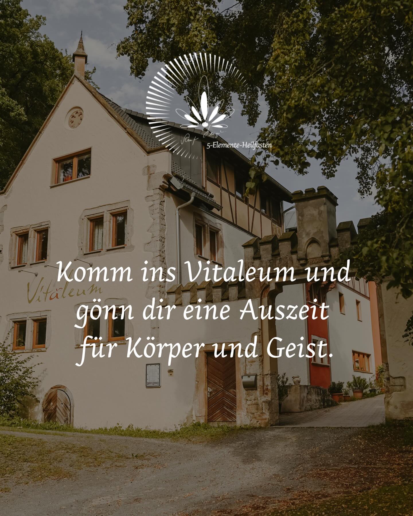 ✨Starte mit einer 5-Elemente-Fastenwoche in ein neues Leben.✨
Gönn dir eine bewusste Auszeit für Körper und Geist – mit unserem ganzheitlichen Fasten-Arrangement, das naturheilkundliche Verfahren mit bioenergetischer Messung kombiniert. Unterstützt durch ein durchdachtes Bewegungskonzept und einen individuell abgestimmten Ernährungsplan findest du sanft zurück zu neuer Energie und innerer Balance.
Du entscheidest selbst: Bei der sanften Variante genießt du täglich eine basische Mahlzeit. Bei der intensiven Variante verzichtest du auf feste Nahrung – ganz so, wie es dir guttut.
Bist du bereit für deine Fasten-Auszeit? Alle Infos und Buchung unter
www.5-elemente-heilfasten.de
#5elementefasten #heilfasten #fastenwoche #ganzheitlichegesundheit #auszeitfürdich