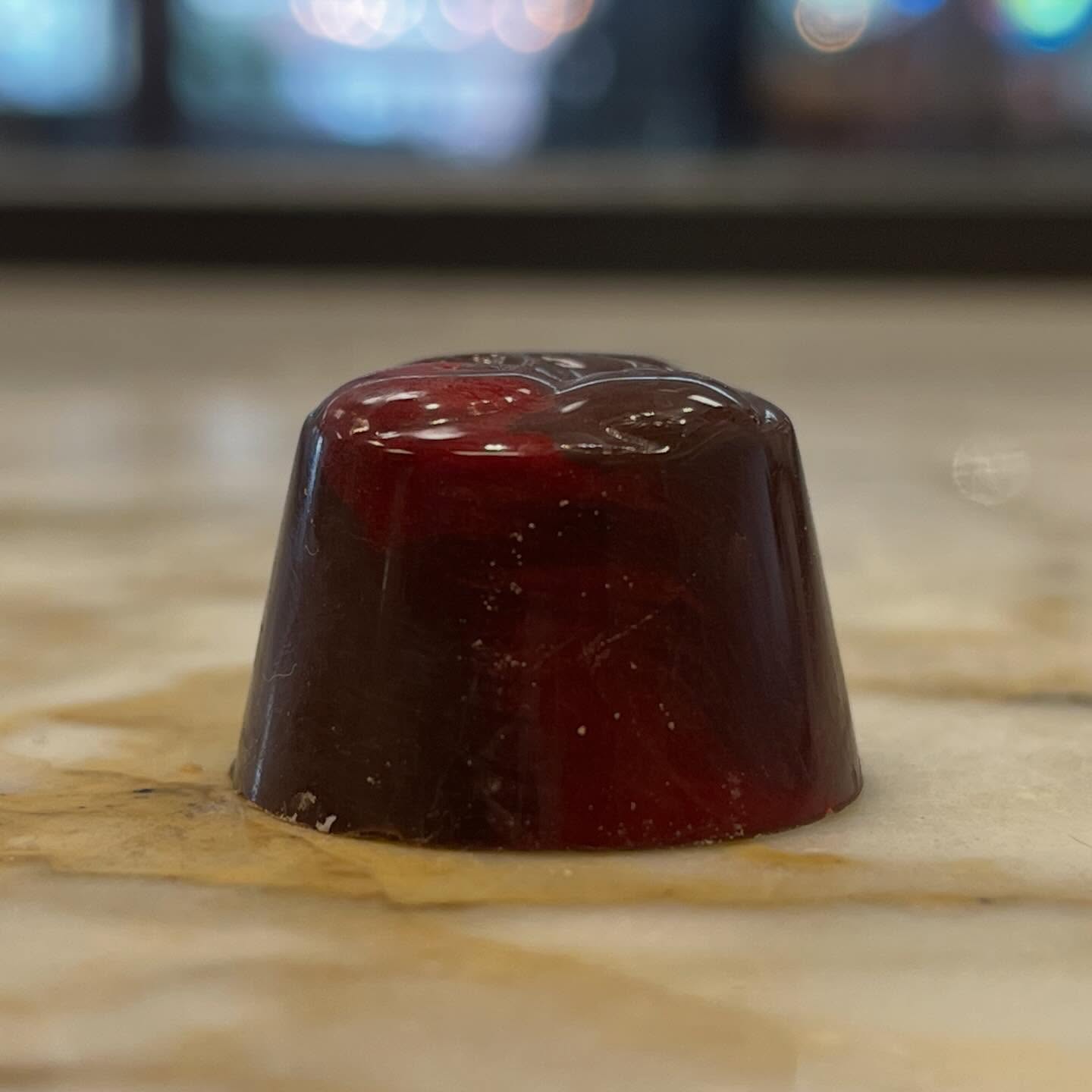 🌟 Truffle Feature 🌟 The Cherry Cordial 🍒
Our booziest truffle and one of our top sellers, the Cherry Cordial will both melt in your mouth and fill it with a full cocktail! With its brandies cherry in the center and liquid fondant wrapped in rich dark chocolate, it is bound to please your tastebuds!
#cherrycordial #stargazerfinechocolatesandcoffeebar #denverchocolate #artisanalchocolate #denvershop