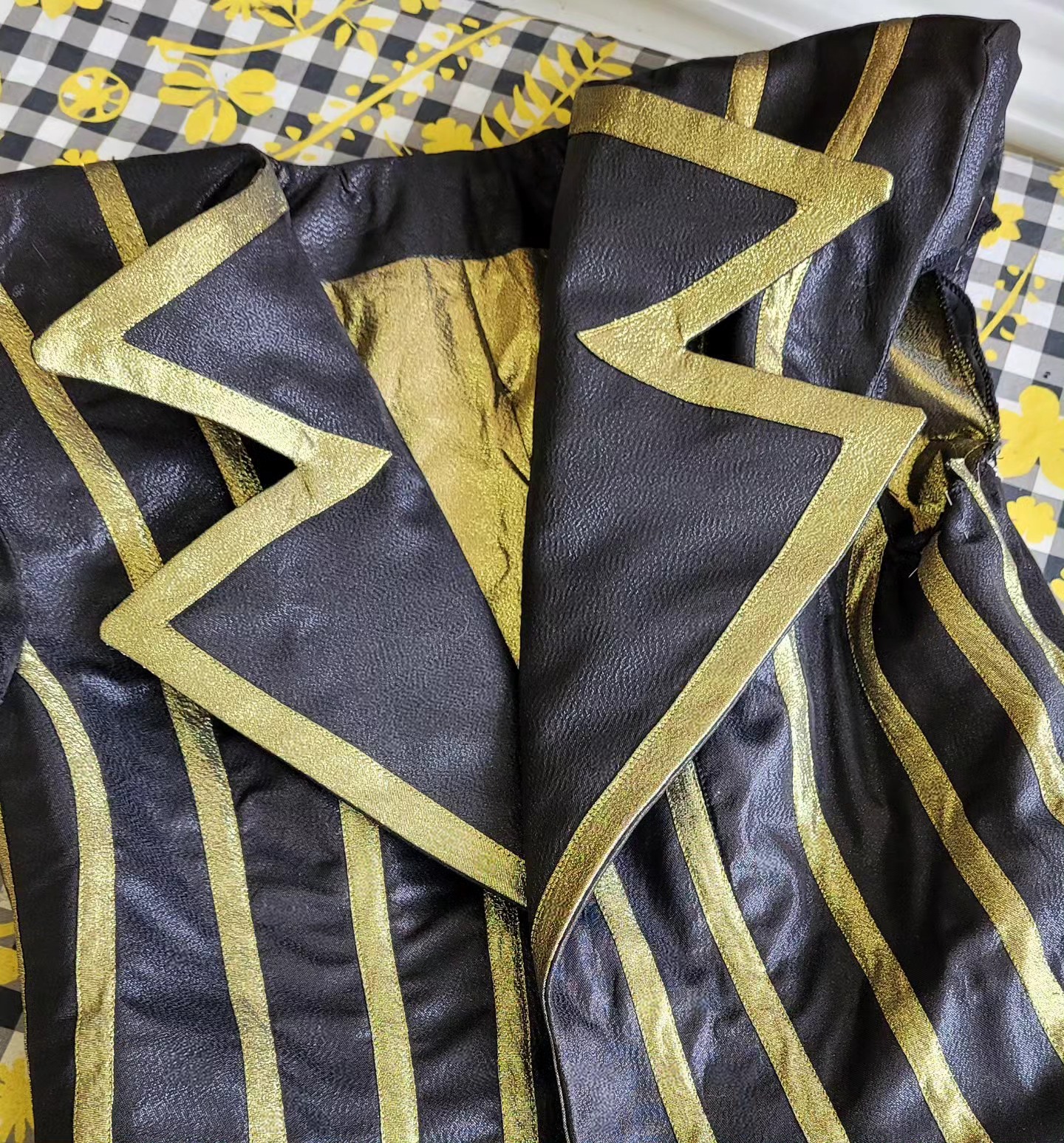 I think it's about time to share my current personal project, though there is still a long way to go.
I'm so excited to make a Sir Pentious cosplay. I absolutely love this nerdy snake boy, he quickly became my favourite disaster and I cannot wait to find out what happens in Season 2!!
I'm hoping to start the hat this weekend. I'm excited!
#SirPentious #CosplayWIP #costumemaker #hazbinhotelcosplay #SirPentiousCosplay #hazbinhotel