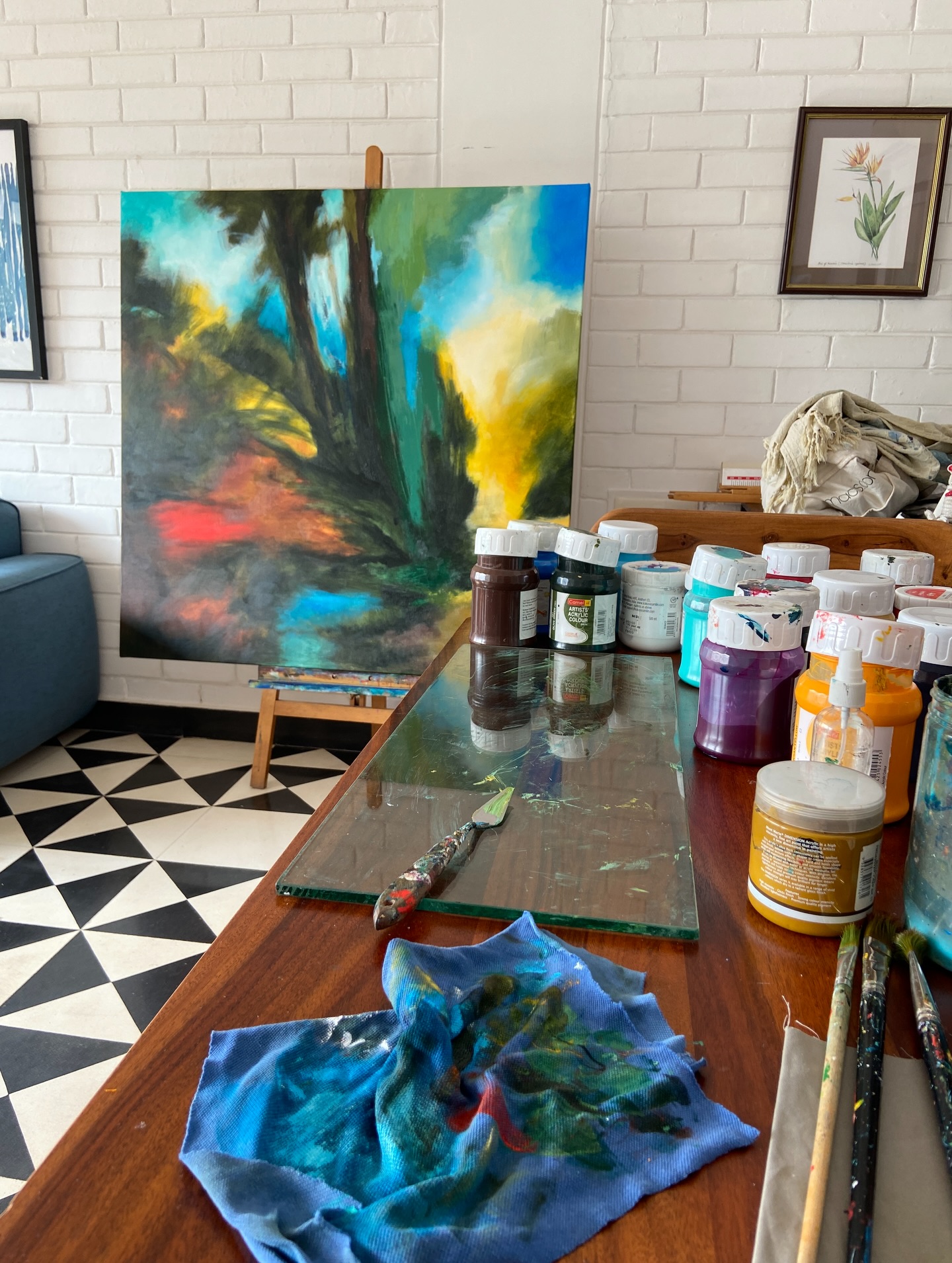 48x48 inches (4 x 4 Ft) acrylic on canvas next to my portable studio setup. Lighting really changes the vibe of this piece!
#abstractlandscape #abstraction #dreamscape #artstudiolife #contemporaryartist