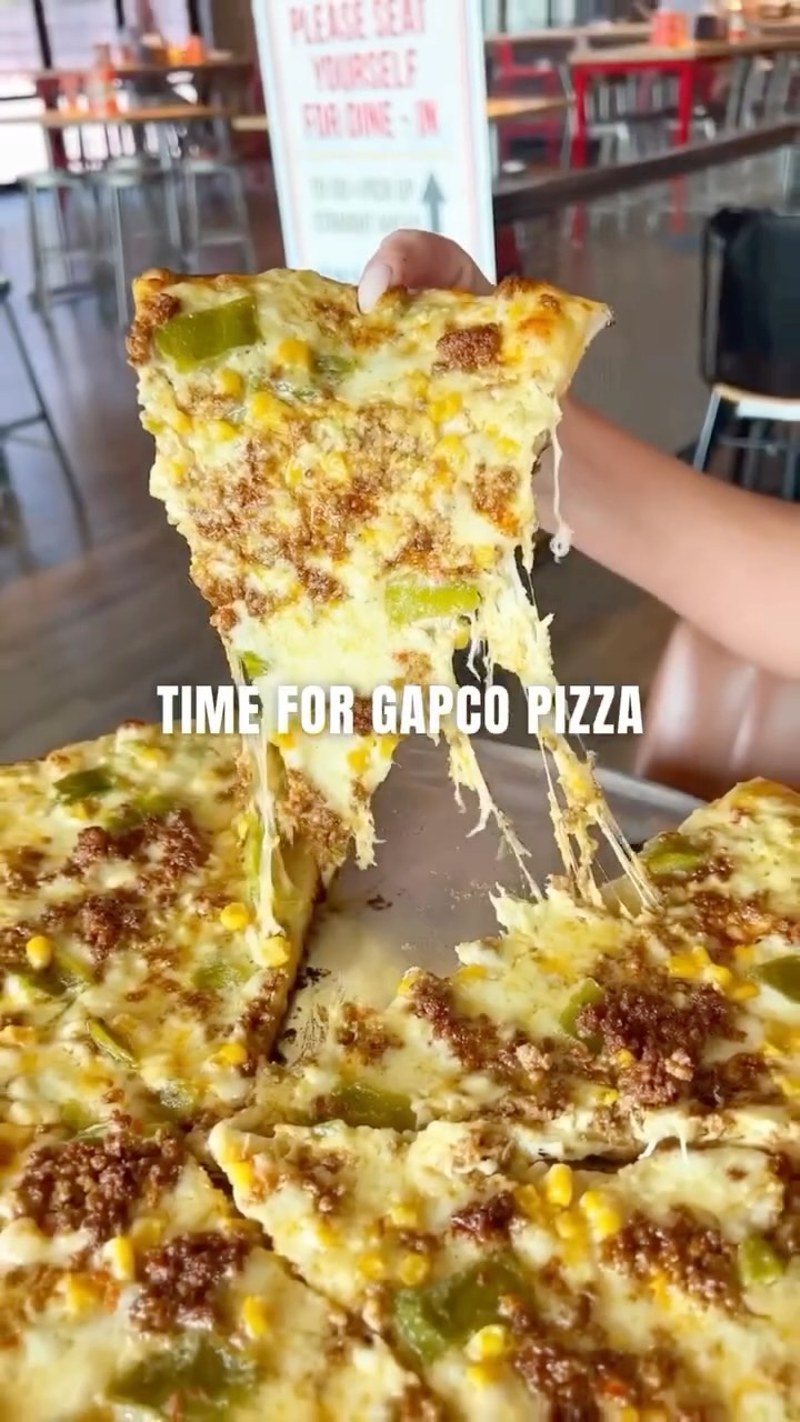 End the week right with GAPCo and all the cheesy, saucy goodness youโve been waiting for. ๐โจ
Order now โ gapc.co
.
.
#greenvilleavenuepizzacompany #gapco #pizzaislife #pizzalover #pizzalovers