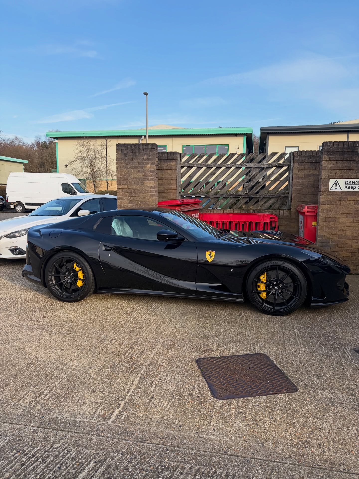 Just some of the stunning cars we have had in this month for servicing and repairs
#garage3r #ferrari812gts #mclarenautomotive #carsofinstagram #supercarspecialists