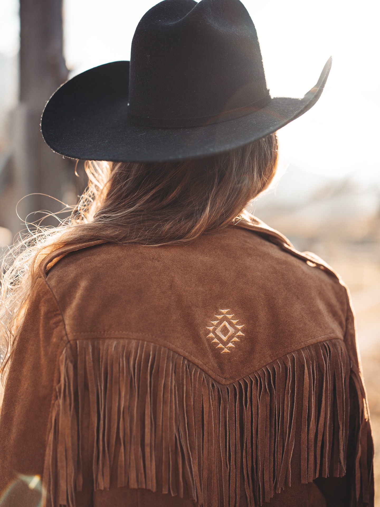 Clairement votre gros coup de cœur de 2026 !
Notre veste à franges a rencontré un succès fou depuis son lancement 🥹
Parce que le vintage fait partie de notre histoire et qu’on adore revisiter des pièces phares pour les remettre au goût du jour avec une touche Wild Whispers 🫶
Pièce parfaite pour la mi saison elle apporte style, confort et caractère unique.
On nous dit dans l’oreillette que sa version noire a aussi fait son apparition sur le site depuis peu 🫶
Qui a déjà craqué ?
#vestevintage #westernclothes #westernbrand