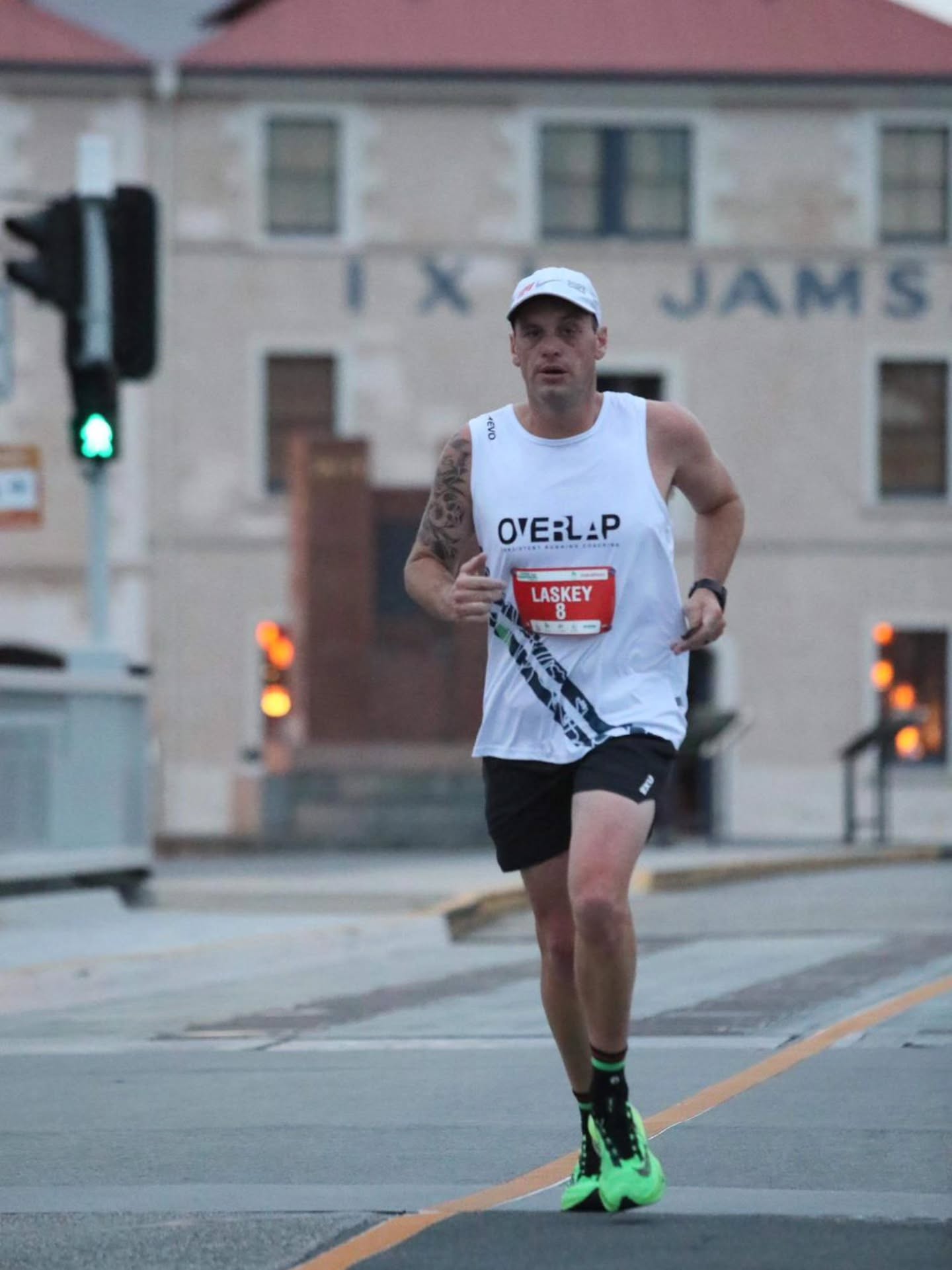 @hobartmarathon Festival is this weekend 😍
All the best to our OVERLAP athletes taking on the course.
Whether your chasing a PB, pacing a friend or part of the @tasmanianroadrunners pacing angels, or there to simply have fun and enjoy another epic, local Tassie event, we can't wait to see you cross the finish line 😀
Final few days of ticking the legs over and preparing for race day. Enjoy the journey. Remember, one finish line does not define you as a runner. Running is fun and empowering, so go and enjoy yourself 🙌💥😍
Happy Running 🤙
Pictured: OVERLAP Coach @benlaskey who will be in action again this weekend in the Half Mara.