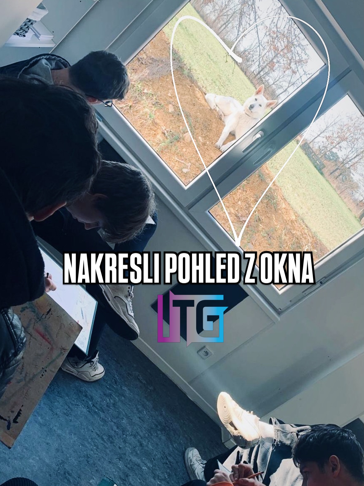V ITG nejsme jen škola, jsme komunita – a to včetně našich psích členů. Je vědecky dokázáno (a námi potvrzeno!), že přítomnost psů při výuce snižuje stres a zvyšuje kreativitu.
Důkazem je i tahle hodina kreslení. Studenti měli skicovat pohled z okna a Nera jim přišla zapózovat! Výsledek? Skvělá nálada v celé třídě, zaujatá i uvolněná atmosféra a originální kresby. Máte pejsky u nás v ITG taky tak rádi?
#itg #gymnazium #nera #modelka #kresba