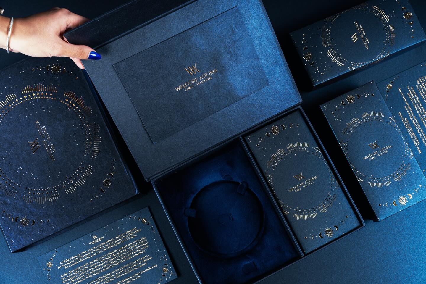 Where celestial elegance meets Ramadan spirit ✨
A bespoke creation for @waldorfastoriacairo , wrapped in shimmery navy blue and adorned with exquisite gold foil—drawing inspiration from the moon, stars, and timeless constellations.
A box that captures the magic of the night sky in every detail. 🌙
.
Photography by: @minaashraf_photography