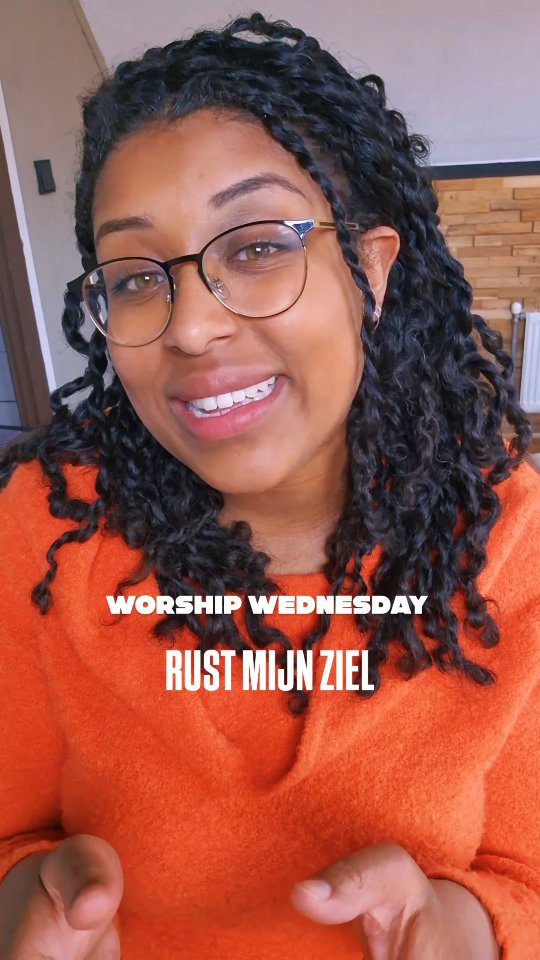 Worship Wednesday 🎶🎤
Een 1 minuut worshipsessie op de woensdagen.
Voor mij is worship simpel: Jezus vertellen hoe dierbaar Hij voor mij is.🫶
Wanneer ik dat doe met een oprecht hart, ervaar ik zoveel blijdschap en kracht voor de dag. 🔥
Ik hoop dat als je meezingt tijdens deze korte sessies, jij dat ook mag ervaren.
Zing je mee?
#SaloméWholeness #singalong #Stil