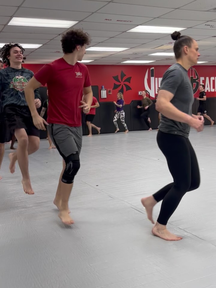 No gi Thursdays! What’s the saying when the cat is away, the mice come out to play? Do they even know the cat is on the bench busting their chops right meowwwwww as we speak? 🤷🏻