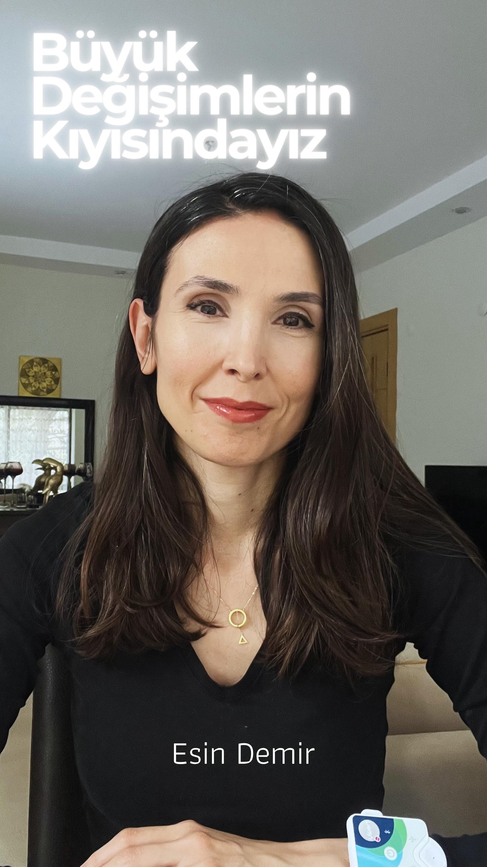 Bireysel hayatlarımız artık eskisi gibi olmayacak 🌍
Bu, bir realite değişimi.. Frekansımız yükseliyor..
Bedenlerimiz ve bilincimiz uyanıyor ✨🤍
🖍️ Süreci daha detaylı anlayabilmek için “Büyük Kırılım Zamanı Geldi” başlıklı ilk videomu izleyebilirsin..
🌟 Daha derin sezgisel okumalar & Thetahealing dönüşüm çalışmalarımız için abone kanalımıza katılabilirsin.
Sevgi ve ışıkla,
Esin 💛
#bilinçuyanışı #değişim #zamanınruhu