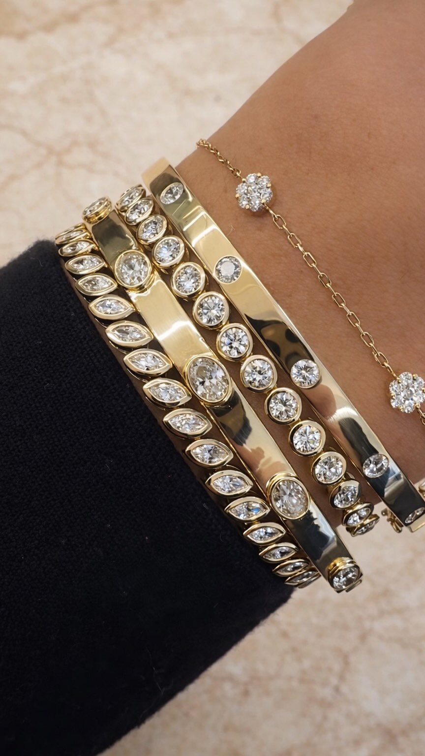 Shiny layers from delicate to bold, ready for warmer days perfectly stacked in gold…
#WristStack #DiamondBracelets #GoldJewelry #LuxuryStack #StackedStyle