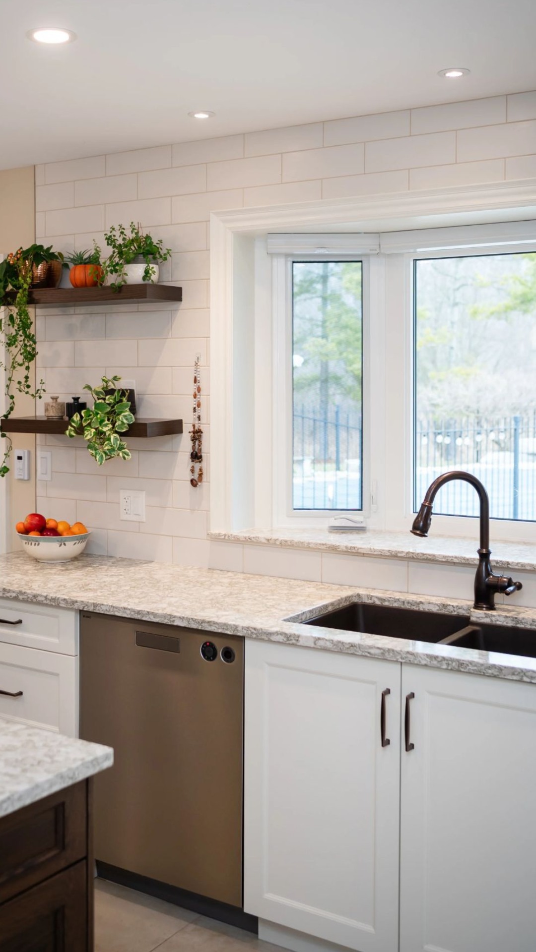 Skip the debates and stress over every decision. I handle the details so you both can enjoy your dream kitchen without fighting and with confidence in every choice.
Book a consult. Link in bio.
