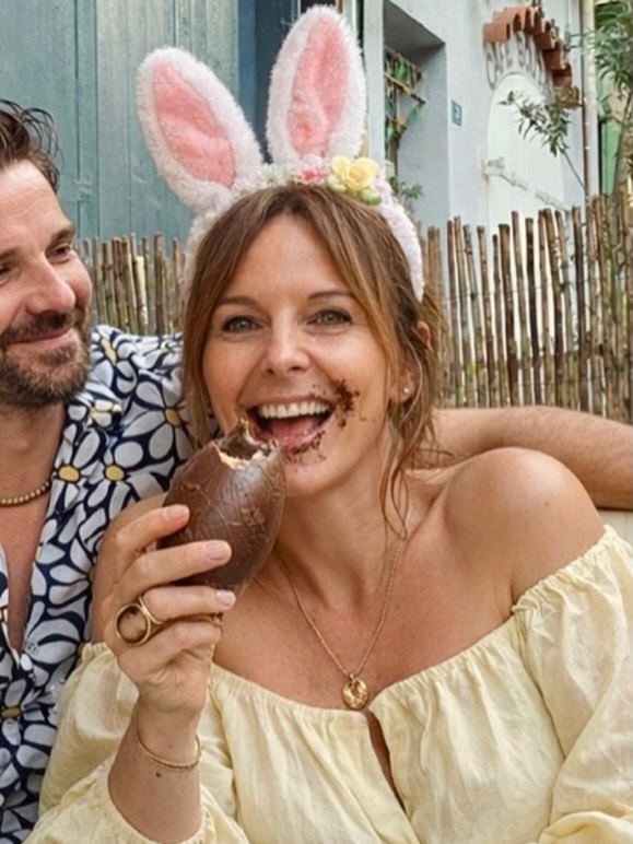 🐰🍫 Wij zijn er alvast aan begonnen… 😄💛
Bunny kisses & chocolate wishes 🐣✨
Fijn Pasen allemaal! 🌸
#happyeaster #easterwishes #lovechocolate #enjoyeverymoment❤️ #ai