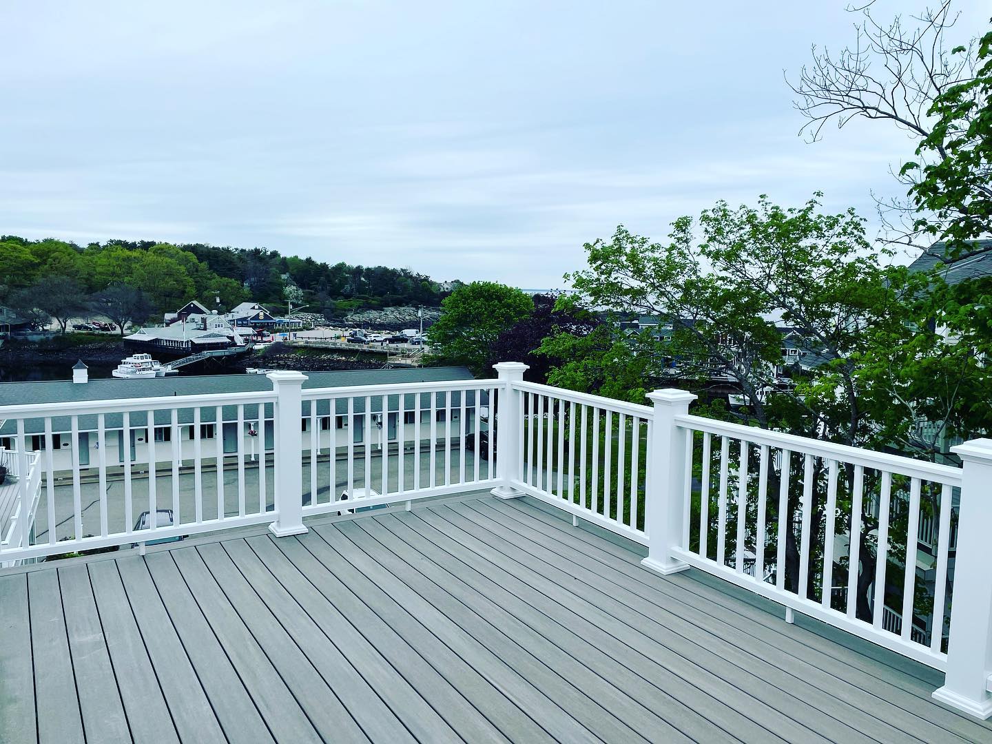 Just a couple very different new decks, on two amazing projects. One utilizing composite trex on a #newconstruction property, and the other gorgeous wood that matches the era of a complete #remodel.
#buildersofig #homerenovation #coastalliving #coastalgeneralconstruction