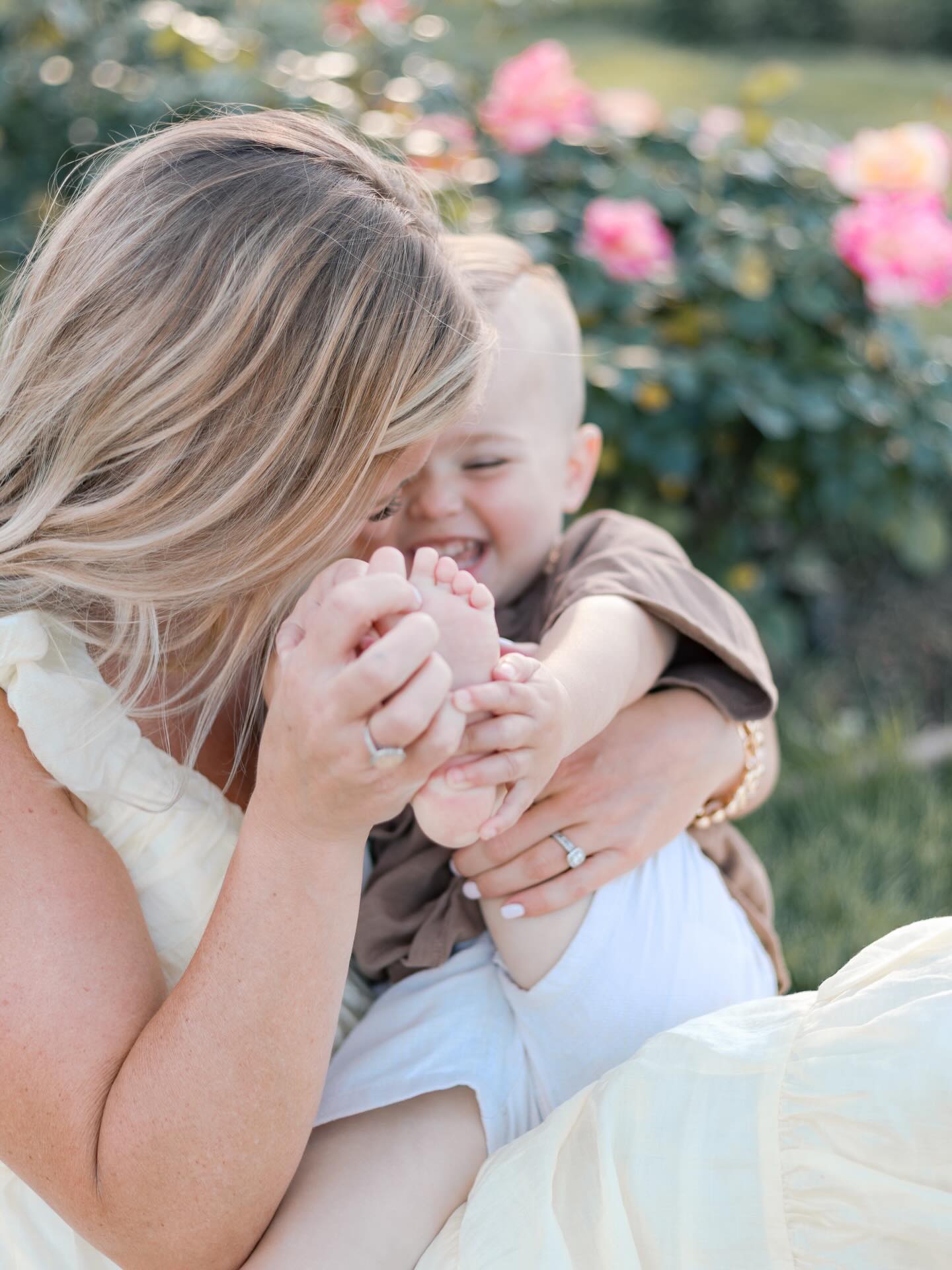 Mommy & Me Mini Galleries on their way to you tonight! Keep your eye on your email! 👀
San Jose Family Photographer
Mommy & Me Photoshoot