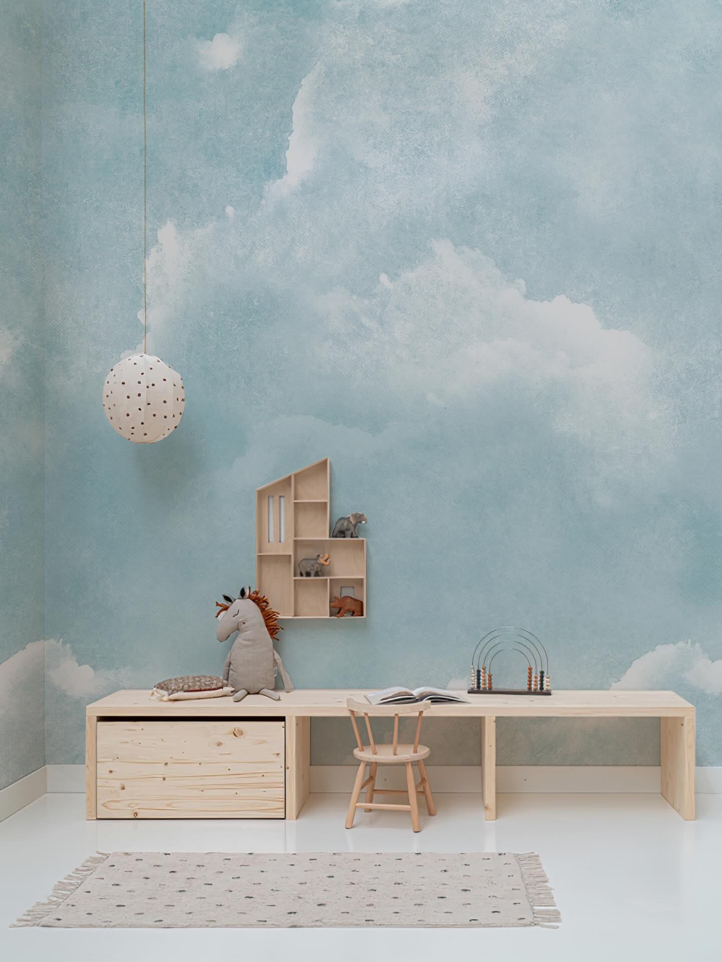 ציורי קיר זה הרבה יותר מטפט. זו אמנות בהתאמה אישית שהופכת את החלל למשהו מיוחד באמת.
כל קיר מספר סיפור אחר, וכל עיצוב מביא איתו קסם אחר ✨
•
Murals are more than just wallpaper, they are custom made, timeless artwork for your walls. Swipe to see how magical they can be 😍