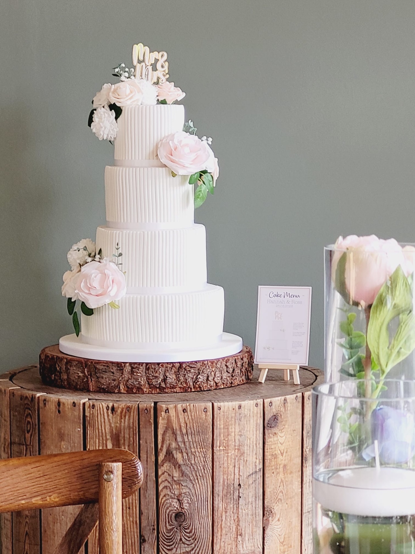 Pure elegance with a romantic touch 🤍🌸
This four-tier wedding cake, styled @towerhillbarns showcases soft textures, muted blush tones, and a flowing arrangement of delicate blooms for a look that feels both timeless and effortlessly graceful.
Every detail was designed to create a subtle yet striking statement - bringing softness, sophistication, and luxury to the celebration.
A stunning centrepiece for a truly unforgettable countryside wedding ✨
#WeddingCake #NorthWalesWeddings #WeddingDay #ElegantWedding #WeddingCakeDesigner