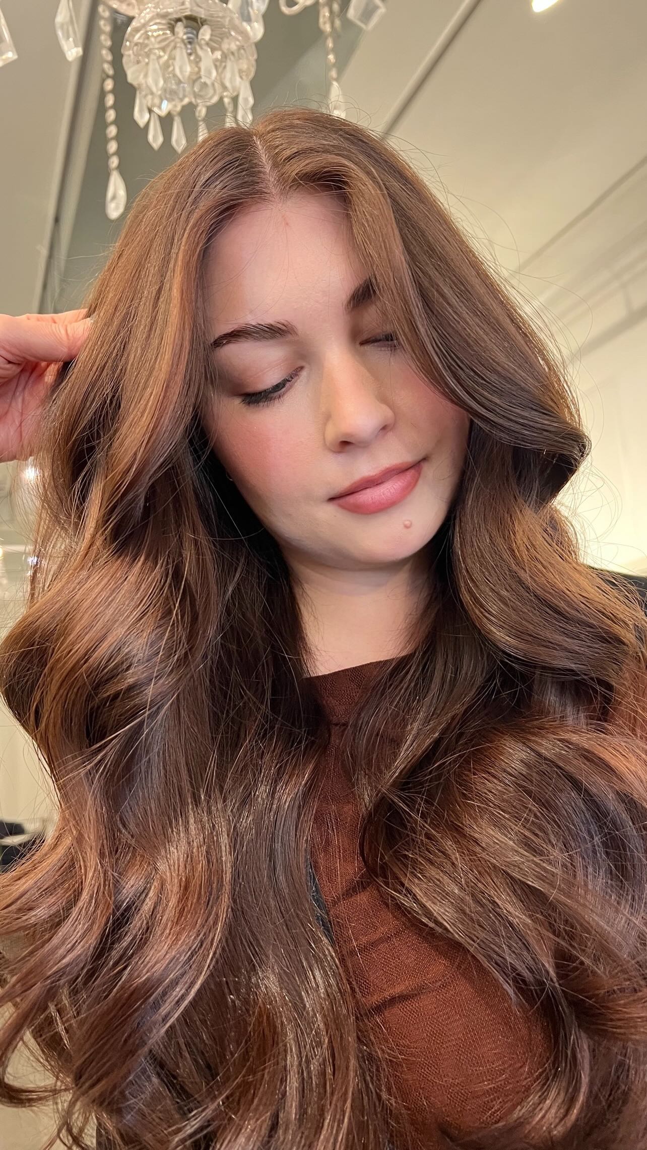 Fresh round layers and a gloss refresh for one of our guests getting ready for a beach wedding in the Bahamas.
She wanted her hair to feel soft, natural, and polished while still holding up in the humidity, so we focused on movement and condition first. We reshaped the haircut with round layers and finished with a chocolate cherry-cola demi glaze to add richness and shine without going darker.
Healthy, dimensional, and effortless — exactly what you want when your hair is part of the whole wedding look.