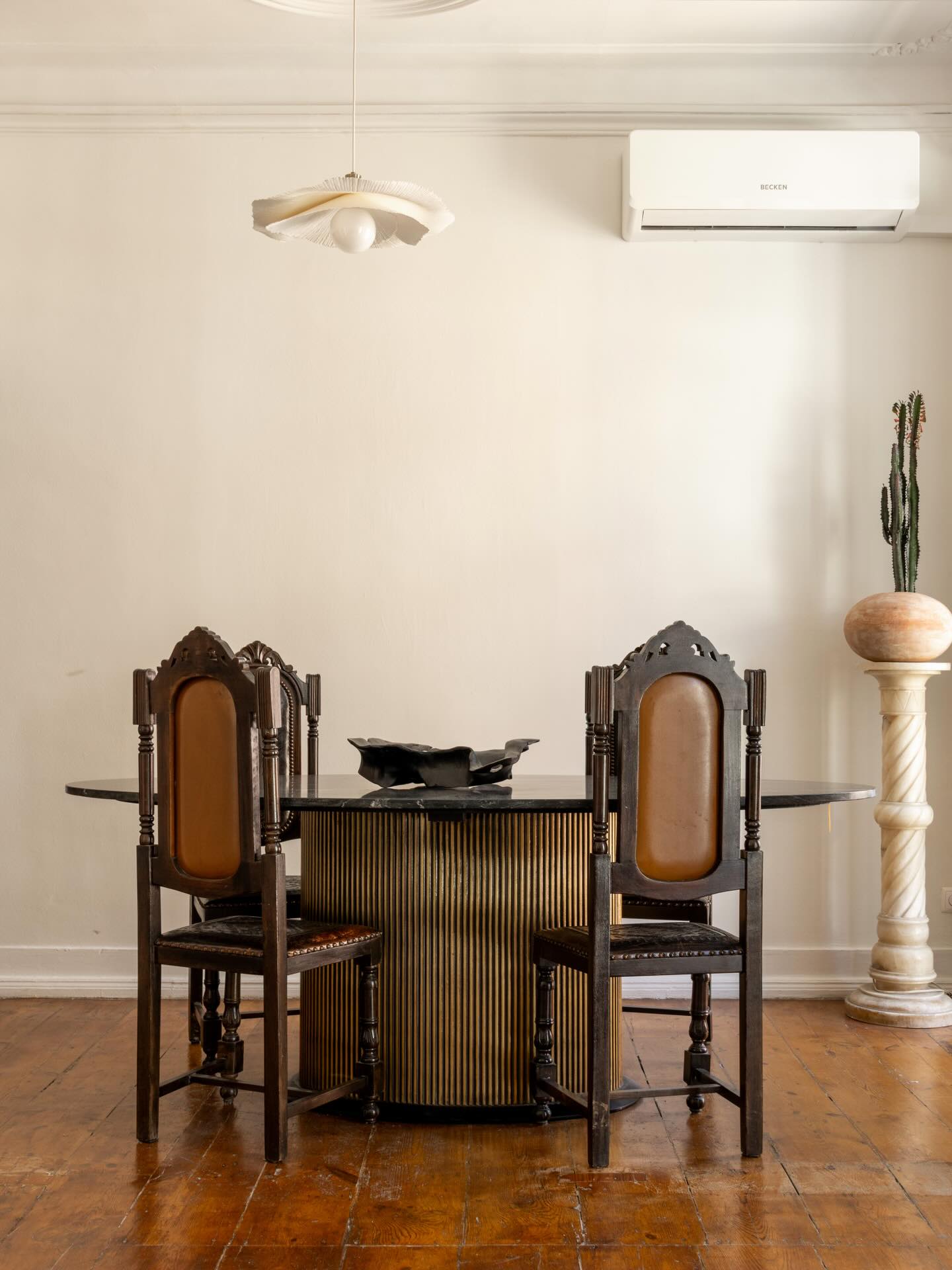 ENFILADE HOUSE: MORE THAN A NICE WORD TO SAY
An enfilade is a formal set of aligned doorways or passages leading from room to room. In this remarkable example, the ENFILADE HOUSE doors pairs with a set of windows allowing light to flow into the space and branch sideways into adjacent rooms.
In this House, rooms have natural light from the beginning to the end of the apartment; The enfilade is created along the house, the effect is strengthened by bringing in even more light from the two sides of the house.
In this beautiful example in Lapa the enfilade is used as passages along the window line to bring light through the doorways into adjacent rooms, and making a relatively modestly sized, 115sqm apartment feel palatial when viewed down the line.
A well layered-out space that enhances relaxation, supports connection, and elevates everyday moments. Two well appointed bathrooms, two bedrooms, an office or walk-in closet, dinning room, balcony and to bring it all together, the river view from Tagus River, Lisbon.