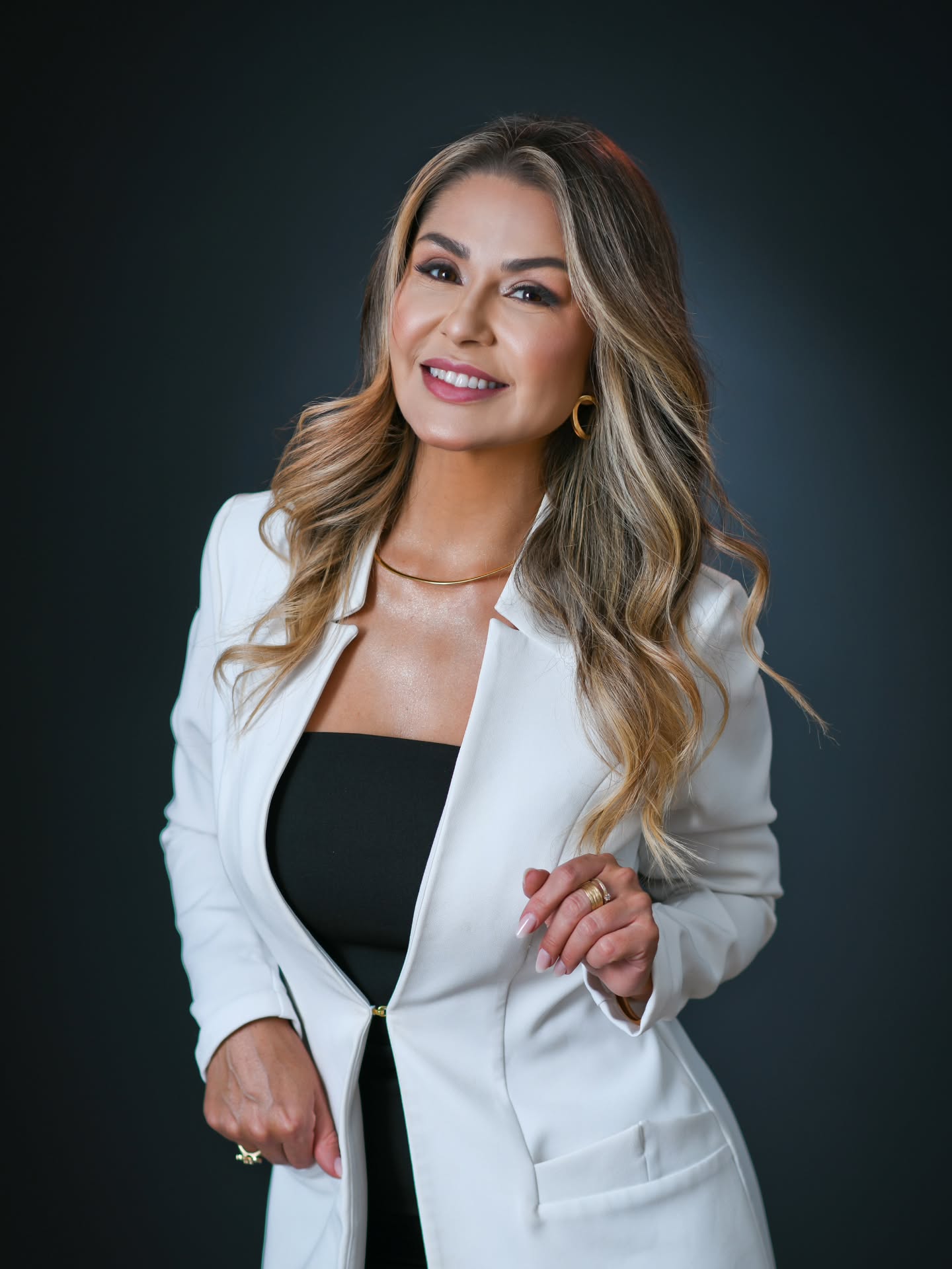 Passando para compartilhar uma prévia da sessão de fotos da turma de @biomedicinaurifw
✨️🎓