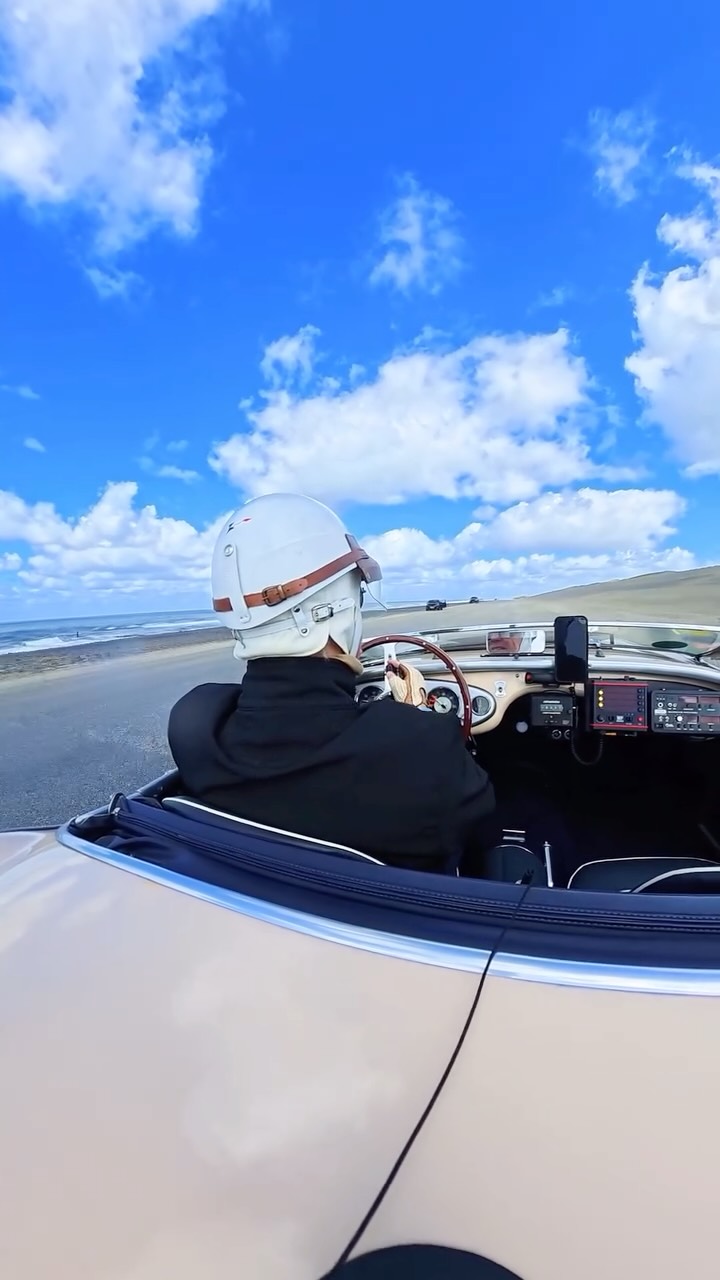Some drives aren’t about the destination… they’re about the feeling. 🌊☀️😎
Top down, sea breeze in the air, and the sound of a 1953 classic echoing along the coast. This is the Austin Healey 100/4 BN1 in rare Coronet Cream, captured on the shores of Westkapelle — where vintage meets the raw beauty of Zeeland. 🇳🇱
If you love timeless cars, open roads, and moments that feel like another era… you’re in the right place. 🏁
Follow @RacingQueen1953 for more classic drives, rare finds, and pure automotive soul.
#AustinHealey #Healey100 #ClassicCars #VintageCars #BritishRoadster @hellozeeland @lovezeeland @suixtil @a_h_c_g @austin_healey_magazine @ahspares @thehoutkampcollection @vintagedriver_de