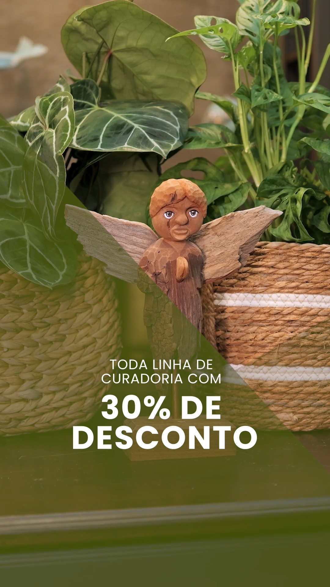 Selecionamos itens que carregam história, forma e intenção para fazer parte do seu espaço.
E agora, por tempo limitado, com condições especiais 💚
São peças que transformam o ambiente com presença, textura e significado, pensadas para quem valoriza o detalhe e o que ele comunica.
Fale com a gente pelo WhatsApp e solicite as opções disponíveis.
Link na bio 📲