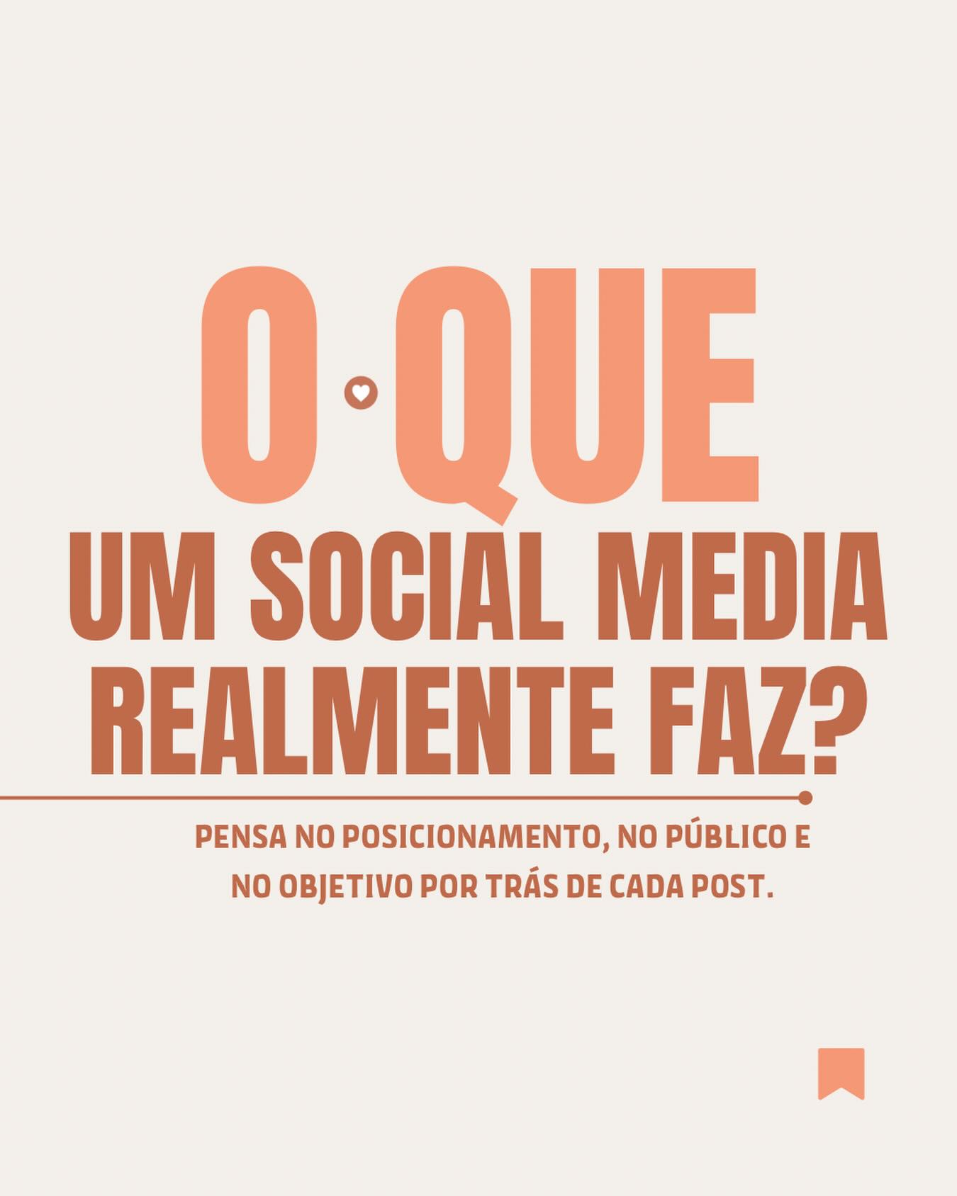 Ser social media vai muito além de “fazer post bonito”.
É entender o negócio.
É pensar estratégia.
É criar, analisar, ajustar… e começar tudo de novo.
Por trás de cada post existe intenção e é isso que faz uma marca crescer de verdade.
Se você quer só postar, qualquer um faz.
Mas se você quer resultado, precisa de estratégia.