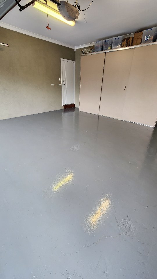 Epoxy Floor Makeover!!!... Suspect inferior product application, characterised by weak bond capabilities, resulting in rapid failure.
Rectification involved grinding the surface followed by acid etching. Now the surface is ready to accept a workshop grade quality product- Dulux Avista Waterbased Epoxy Kit in Trunk Grey, and Avista's 2 Pack Urethane Sealer- a hardwearing non yellowing product.
#epoxyflooring #homeimprovement #dulux #avista #epoxy