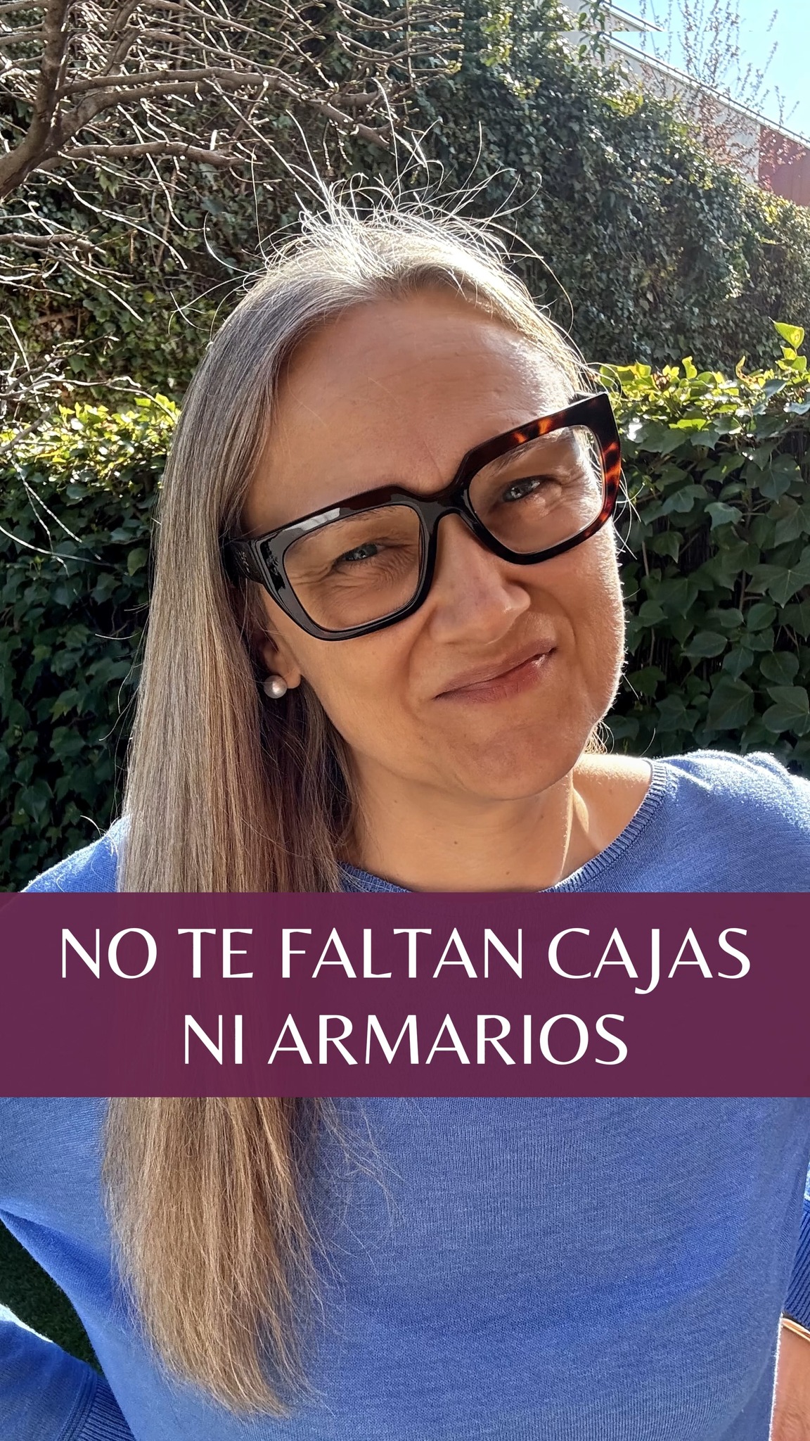 Tu desorden no es por una falta de espacio.
Seguro conoces a alguien con el mismo tamaño de casa que tú y los mismos de familia que tiene una casa ordenada, luminosa, ligera y bonita.
La falta de espacio es el mayor mito sobre el desorden.
¿Vives rodeada de desorden?. Bien.
¿Sigues creyéndote que tu problema es el espacio? 🤔
Muchas veces decimos: “Es que mi casa es muy pequeña, no hay donde guardar, por eso está todo así”, peeero… Te aseguro que puedes tener una casa pequeña y sentirte ligera, o una casa grande y sentirte atrapada por ella y todos sus objetos acumulados desordenados 🤔.
Lo que marca la diferencia no es el tamaño de la casa🏡 , sino la cantidad de objetos que decides CARGAR contigo porque no cabes hacerlo de otro modo 😔 .
Si estás luchando por conseguir orden y te has dicho alguna vez que el problema es el espacio, escribe la palabra "BARRERA" 🙋♀️ y te hago llegar un video con las primeras barreras 🚧 que te estás poniendo para conseguir orden. Te aseguro que hay otra forma de verlo.
#tresinteriores #LibérateDelDesorden #DesapegoConsciente #SoltarParaCrecer #AdiósAcumulación #VivirSinDesorden #PsicologíaDelOrden #CreenciasQueAtrasan #CambioDeMirada #BloqueosYDesorden #MenteOrdenadaVidaOrdenada #OrdenYBienestar #MujeresQueTransforman
#ReinventaTuVida #AdiósAcumulación #ViviendoLigera #CrecimientoPersonalMujer