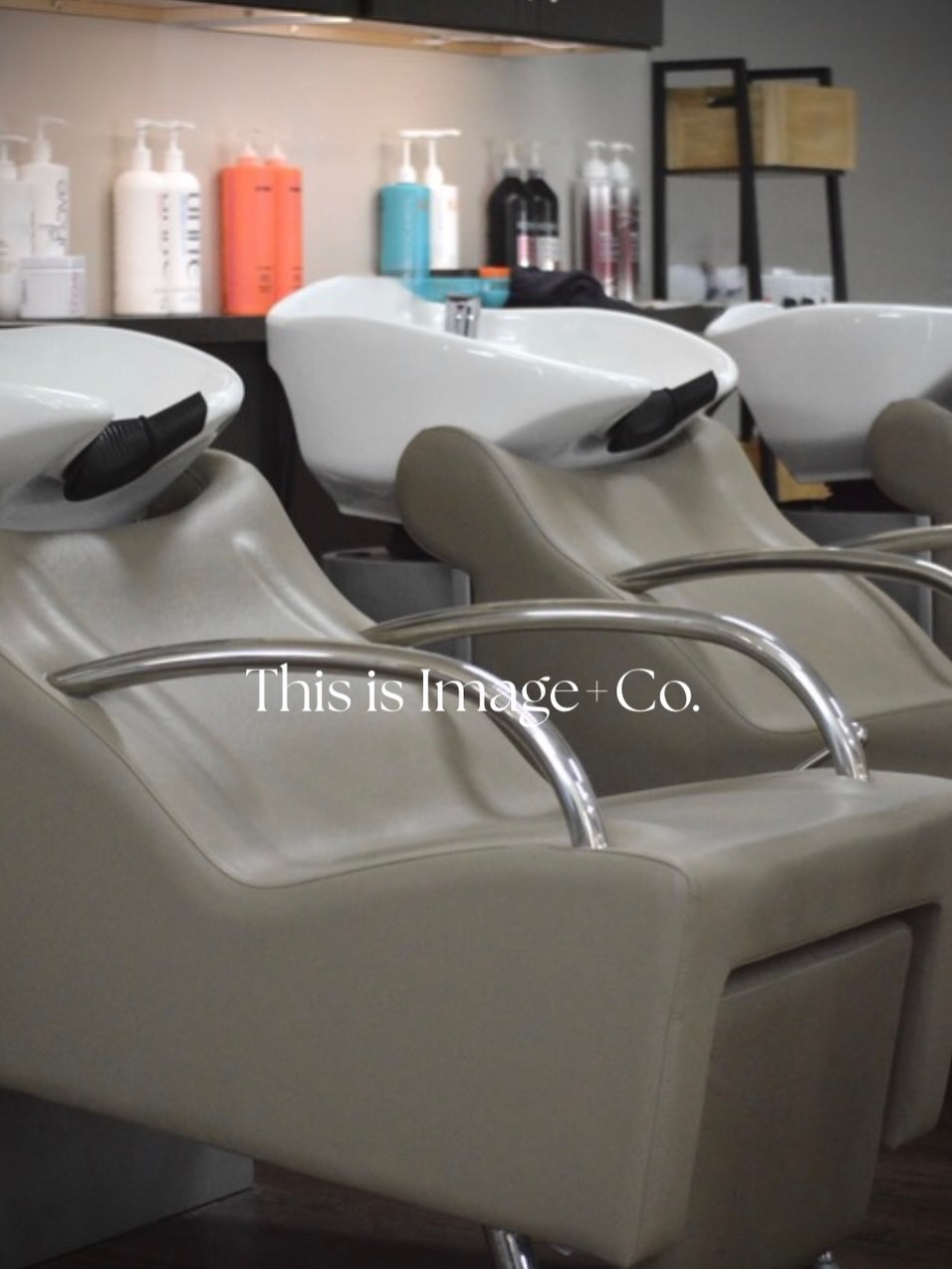A space where beauty is intentional, never rushed.
Where every detail is understood.
Where you can simply unwind.
Image+Co Salon.