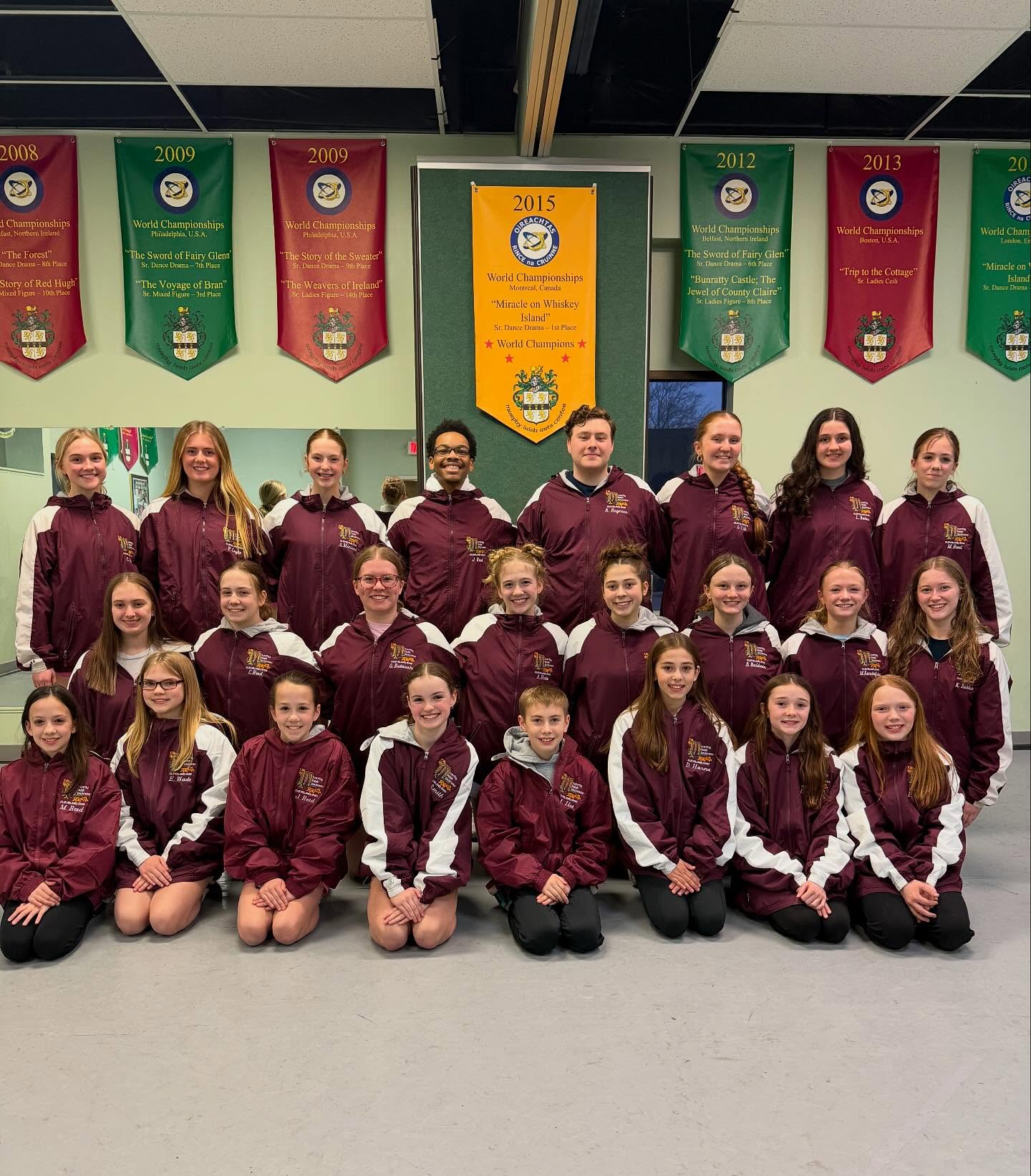 As we are finishing up practices in Cleveland we want to wish our dancers good luck at the World Championships in Schaumburg IL! We are so proud to be representing in our home region with our 4 teams and 5 soloists!!
Keep up the hard work and good luck to all competing!
#irishdance #clrg #worlds #murphyirishartsproud #cleveland #chicago #midamerica