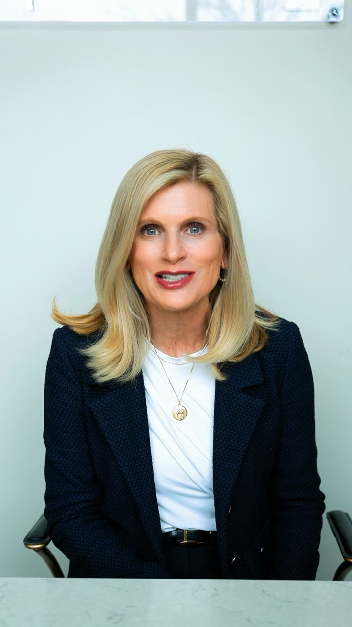 The secret to winning this spring market? Timing đ
Right now, inventory is LOW and buyer demand is HIGHâmeaning your home has the opportunity to stand out more than ever. The key is getting on the market as soon as possible while competition is still limited.
When you combine smart timing with strategic pricing, aggressive marketing & expert negotiation⌠thatâs how you make it count and get the results.
Thinking about selling this spring? Letâs get you ahead of the wave.
913.239.2069