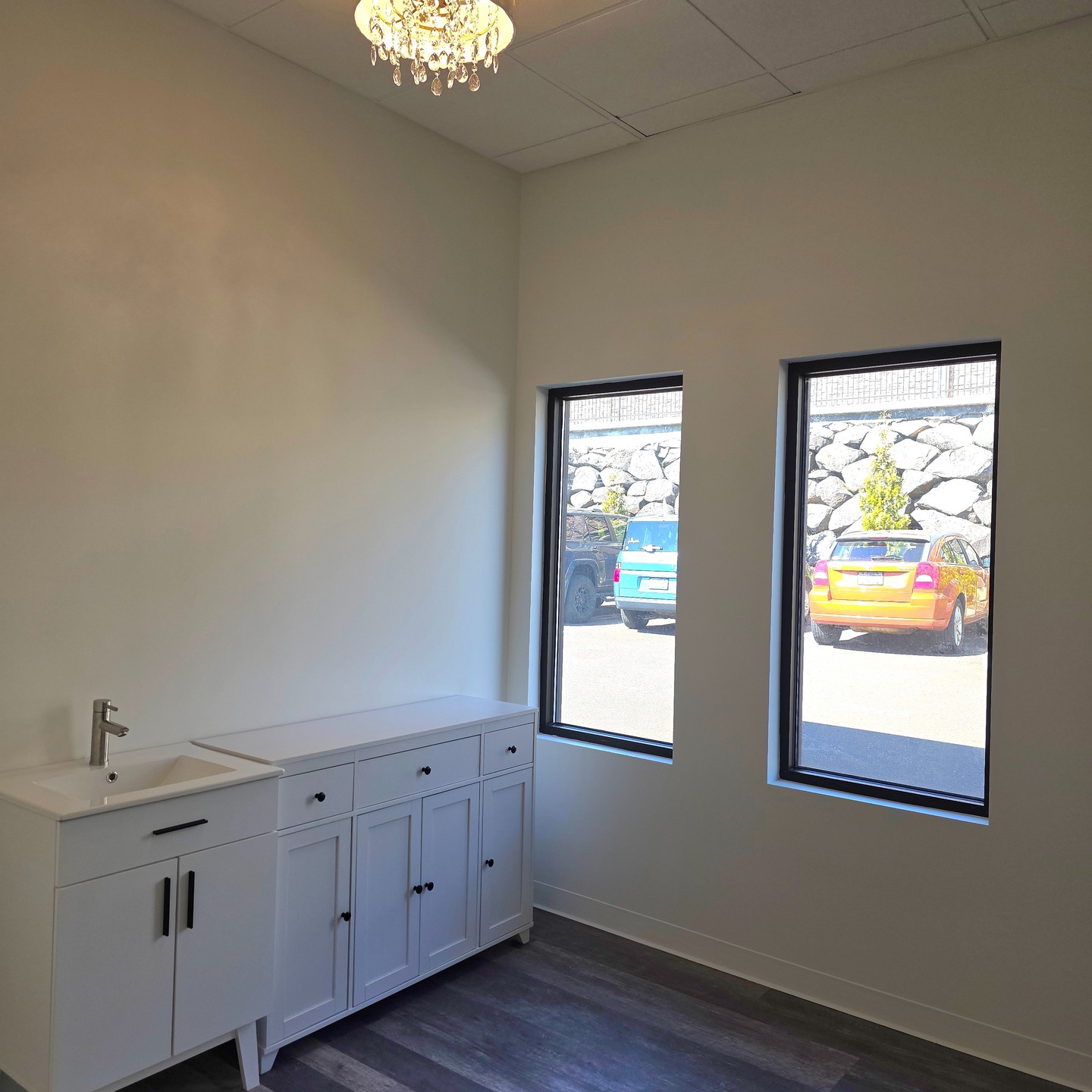 Now Leasing: Private Treatment Room for Nurse Injector or other Beauty Wellness professional. Possible Micro-blader!
Step into a space that supports the level of work you do.
This light-filled, modern treatment room inside Face It Skin Bar & Refillery is designed for any beauty wellness pro specializing in neurotoxin + vitamin injections who’s ready to grow independently—without doing it alone.
• Private 9’ x 10’ treatment room
• In-room sink + storage (treatment-ready)
• 10 ft ceilings + natural light
• Wood floors for a clean, elevated feel
• Surrounded by 4 established estheticians
• Built-in retail environment: skincare + makeup
You’re not just leasing a room—you’re stepping into an aligned aesthetic space with opportunity for cross-referrals and client growth.
📍 Located in Happy Valley
14679 SE Sunnyside Rd. Suite E.
DM for details + tour
Contact: Genelle glowing@faceitskin.net | 503-706-9679
#FaceItSkin #nurse #Botox #facials #skincare