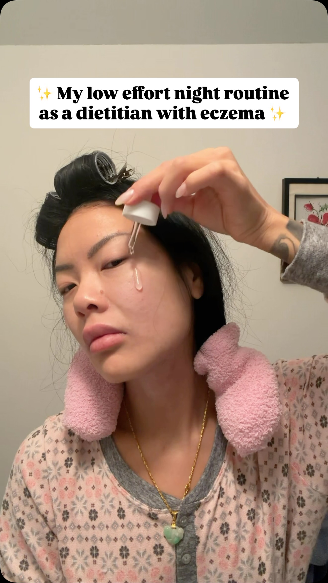 My glass skin routine ✨✨
@mediheal_global @mediheal_official cica sleeping mask
Hado labo premium lotion
Melano cc vitamin c serum
@skin1004official @skin1004_korea niacinamide 10%
@drwu_skincare hydrating cream
@bioreca @bioreus sunscreen
#eczemaskincare #sensitiveskin #eczematreatment #glassskin #asianskincare