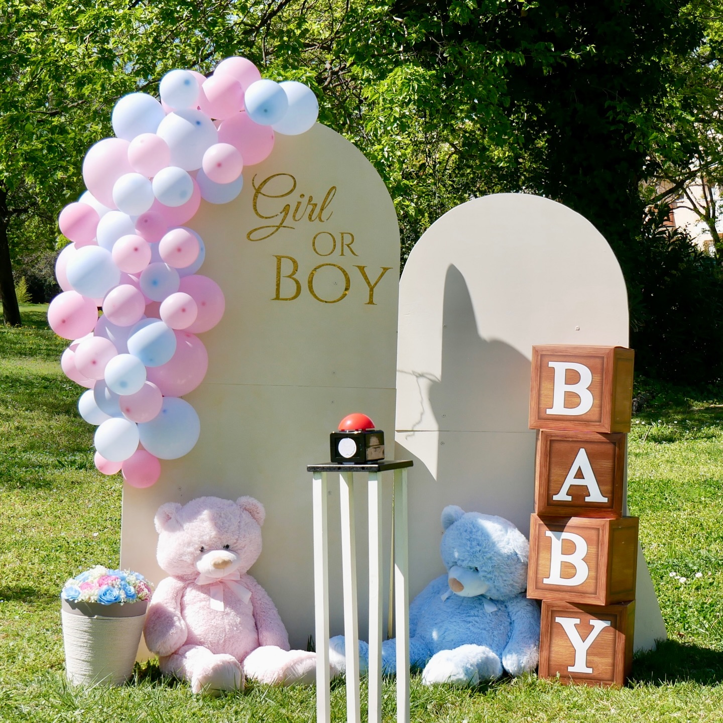 Décor baby shower 2026 disponible à la location.
Installation complète avec arche de ballons, panneaux personnalisés, ours décoratifs et mise en scène soignée.
Les couleurs sont entièrement personnalisables selon votre thème.
Idéal pour gender reveal, baby shower ou anniversaire.
Prestation clé en main, installation et démontage inclus.
Réservation et informations :
https://www.poudredeclatevents.com/service-page/baby-shower-gender-reveal?referral=service_list_widget
#babyshower #genderreveal #decorationevenement #evenementiel #paca