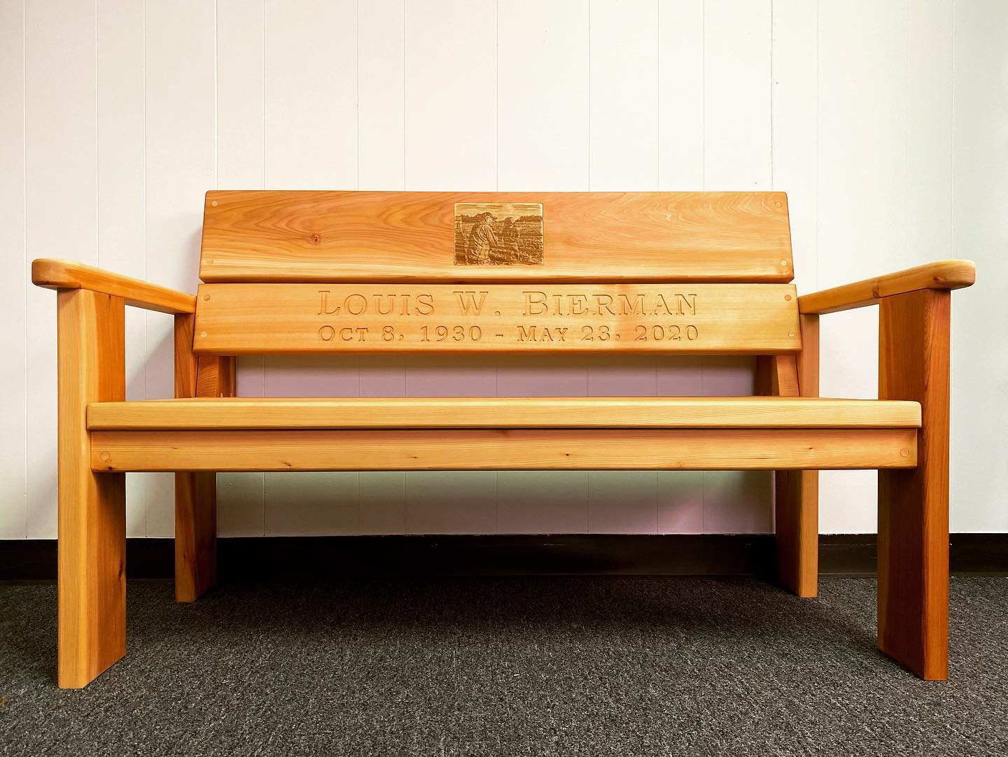 This memorial bench was a nice little project I had the pleasure to build recently as gift to the widow of a cattle rancher. What a neat way to remember someone.
Created from western red cedar, finished with teak oil.
.
.
#woodworking #woodworker #woodworkersofinstagram #furnituredesign #furniture #furnituremaker #westernredcedar #digitalfabrication #laserengraving #cncwoodworking #cncrouter #craftsmanship #craftsman #builder #build #maker #makersofinstagram #makersgonnamake #makersmovement #hapticworkshop