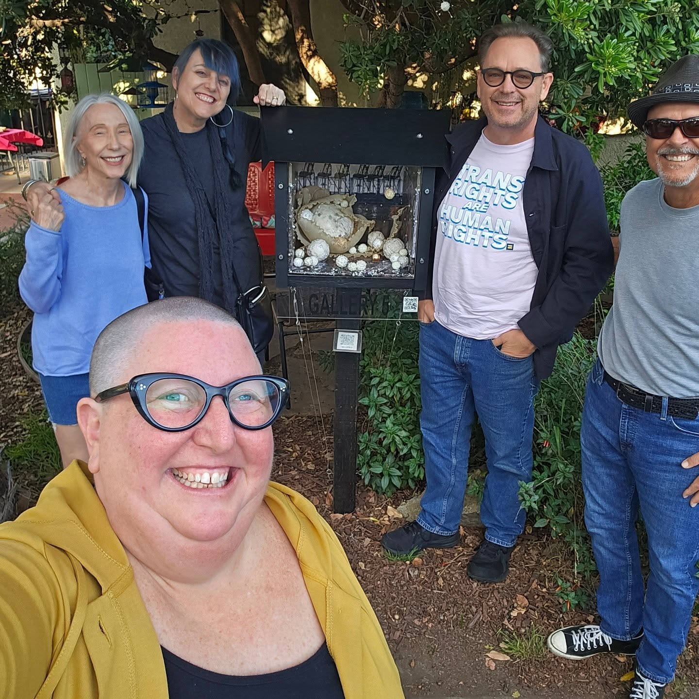 Visiting @katiestubblefieldart @jennifergunlock Hilary Norcliffe at gallery5lb in Long Beach!
Keep an eye out for their show at @angelsgateart in June!