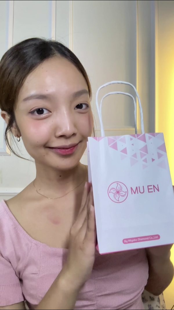 เพราะพลังดี ๆ เริ่มต้นจากสิ่งเล็ก ๆ ที่เราเลือกใส่ทุกวัน 🤍
MUEN กำไลที่มากกว่าความสวย คือความรู้สึกที่อยู่กับคุณ
รับพลังใหม่ พร้อมข้อเสนอสุดคุ้มเฉพาะเดือนนี้เท่านั้น 💫
💌 ส่งฟรีทุกออเดอร์
🩷 เติมพลังบวกในทุกวัน🩷รีบมาช้อปกันนะคะ
📌สอบถามข้อมูลเพิ่มเติม
- Website หรือคลิก https://www.muen.design/
- Line: @muen.th (with @)
- Inbox Facebook