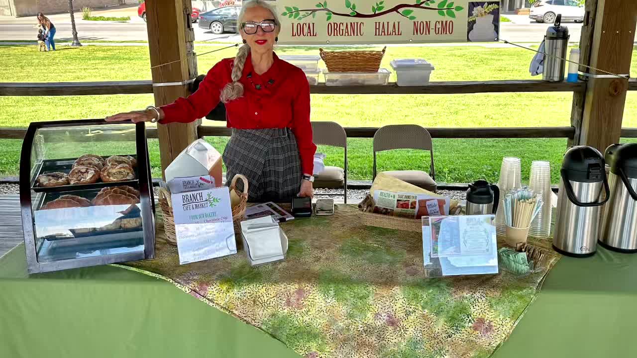 The Branch is at the Town Square Pavilion in Carbondale with coffee and treats celebrating Art Around the Square in conjunction with the Arts and Crap Fair. Come out and see what’s happening! Art Around the Square is from 10am -3pm and Arts and Crap is from 10-2.
#comeandseeus #treats #BranchCafeAndMarket #everyonewelcome #shoplocal #specialtycoffee #carbondaletourism #southernillinois #carbondaleil #carbondaleillinois #siuc #southernillinoistourism