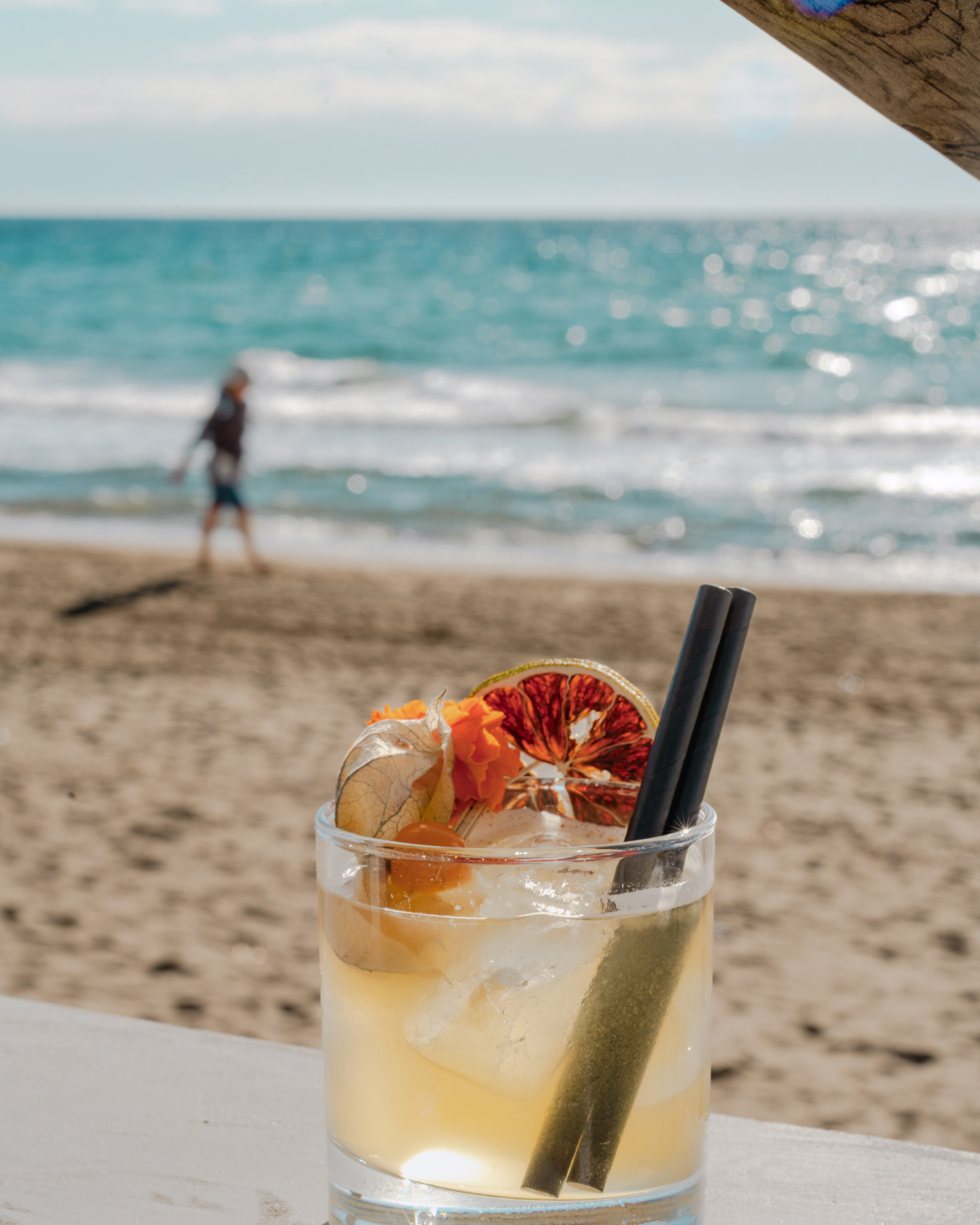 Smokey, zesty, beachy 🥃🌊
Our Smokey Soul cocktail brings bold bourbon vibes with a citrusy twist, just the right mix to sip slow and feel the sea.
Crafted for golden afternoons that turn into magic.
#luumabeachrestaurant #luumabeachmarbella #marbellaweekend #marbellatrip #marbellalifestyle #marbellaspain #marbellavacation #elrosariobeach