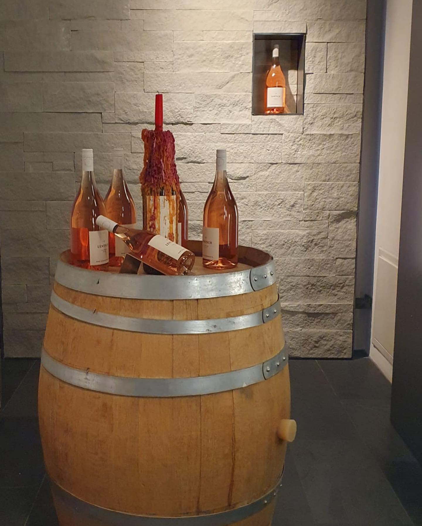 Der Familietreff Kaltbrunn tauchte im Wiikeller Uznach in die faszinierende Welt des Weins ein.